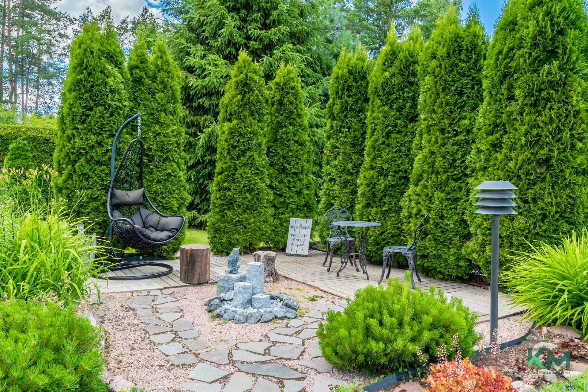 Etupihan oleskelutilaa