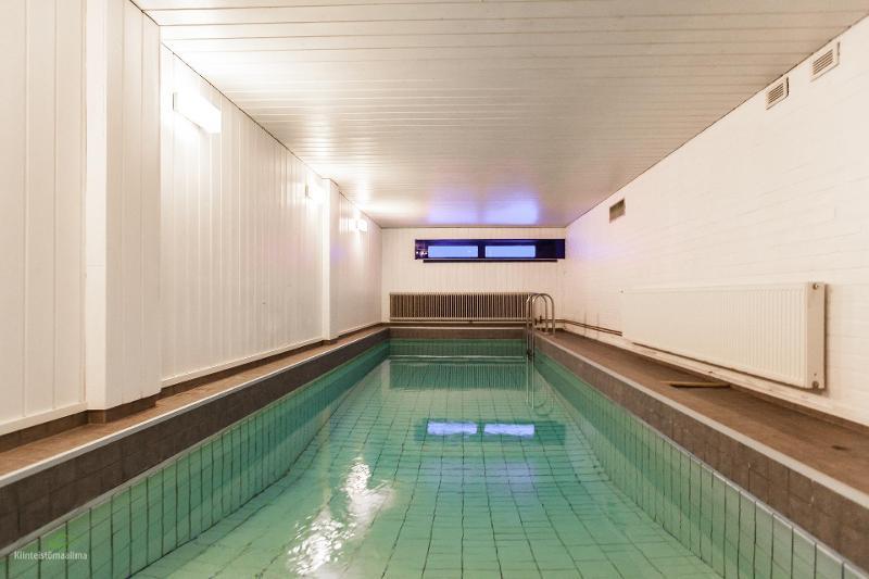 Taloyhtiön uima-allas