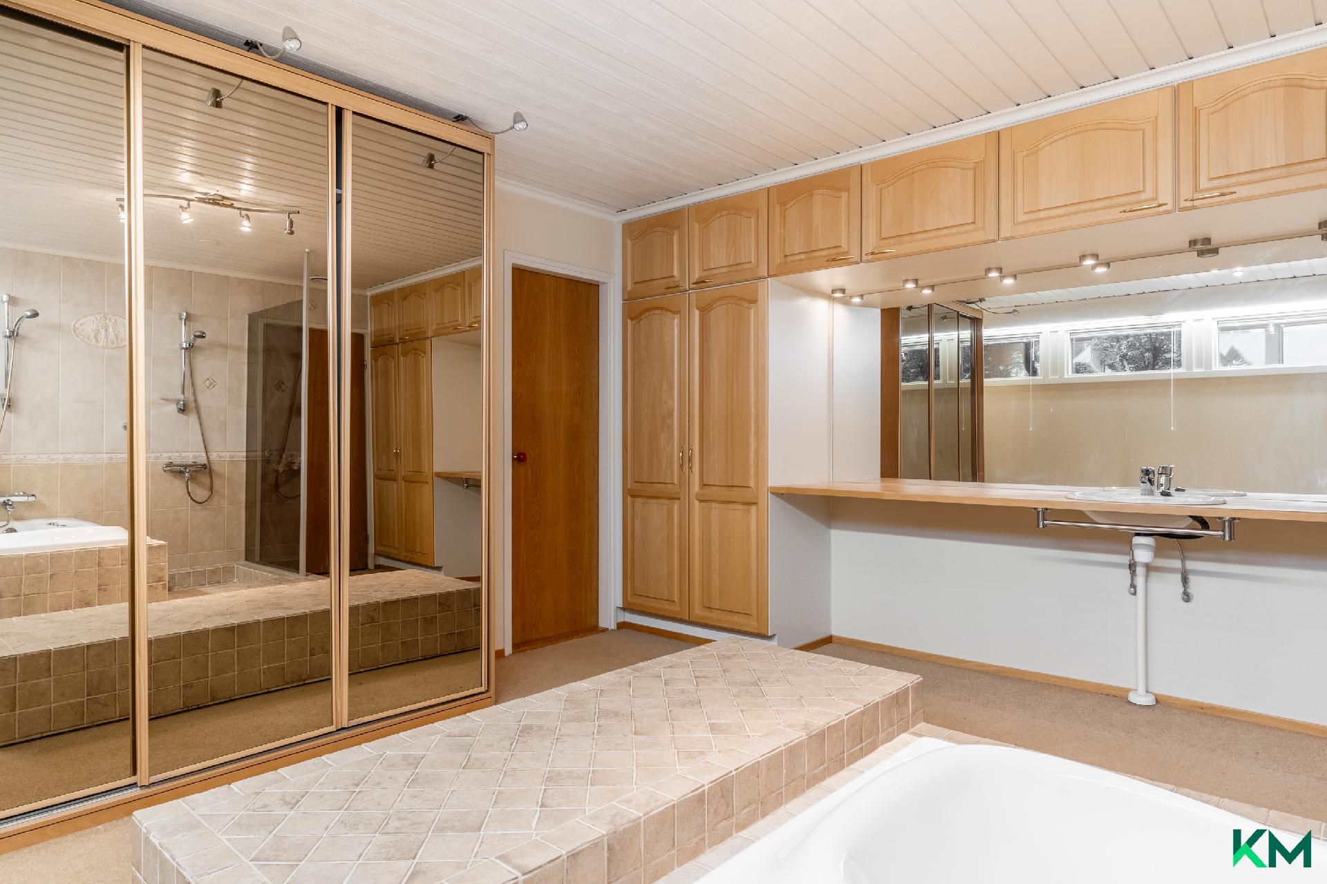 Jalkamyllyntie 15, Myllypuro, Helsinki