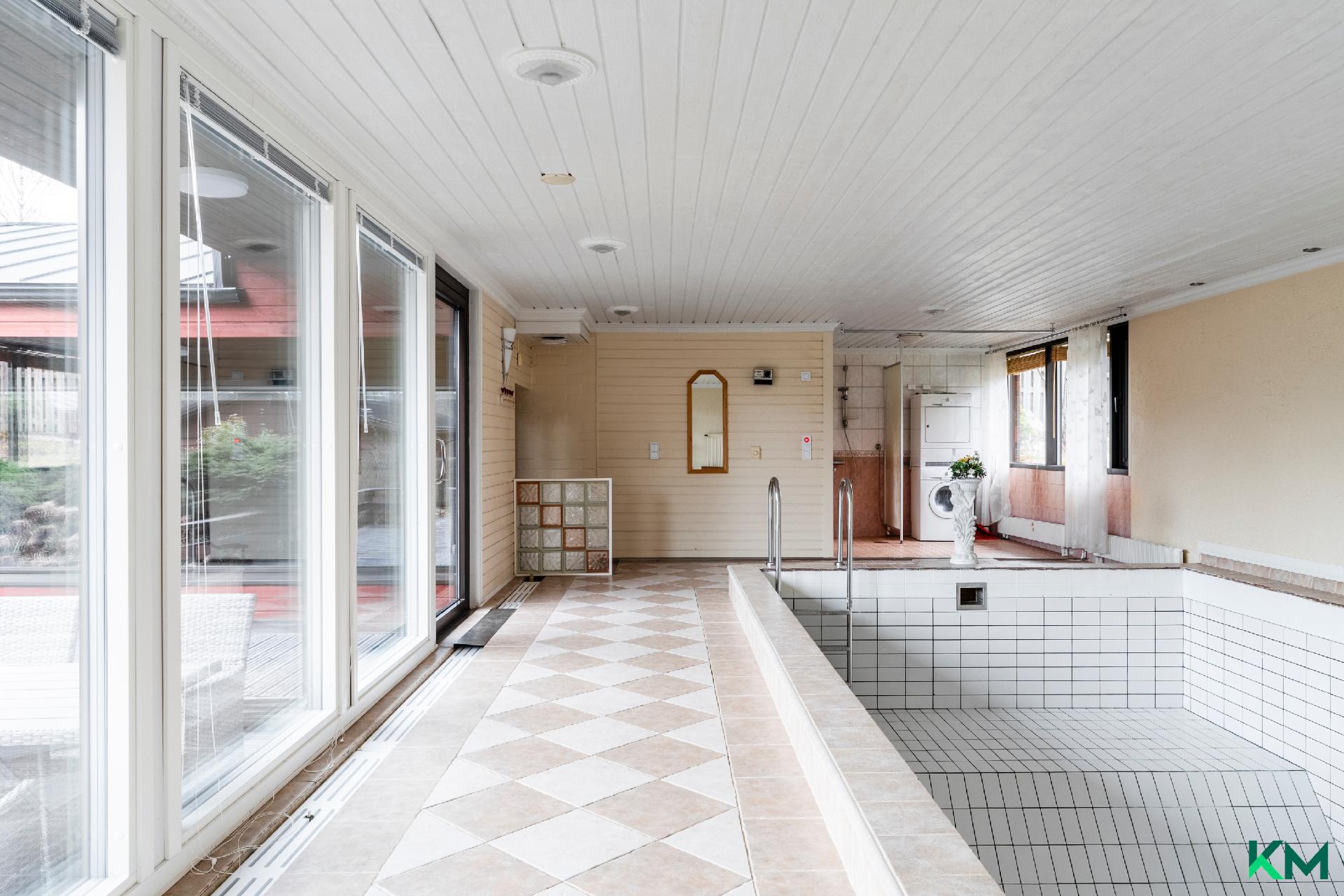 Jalkamyllyntie 15, Myllypuro, Helsinki