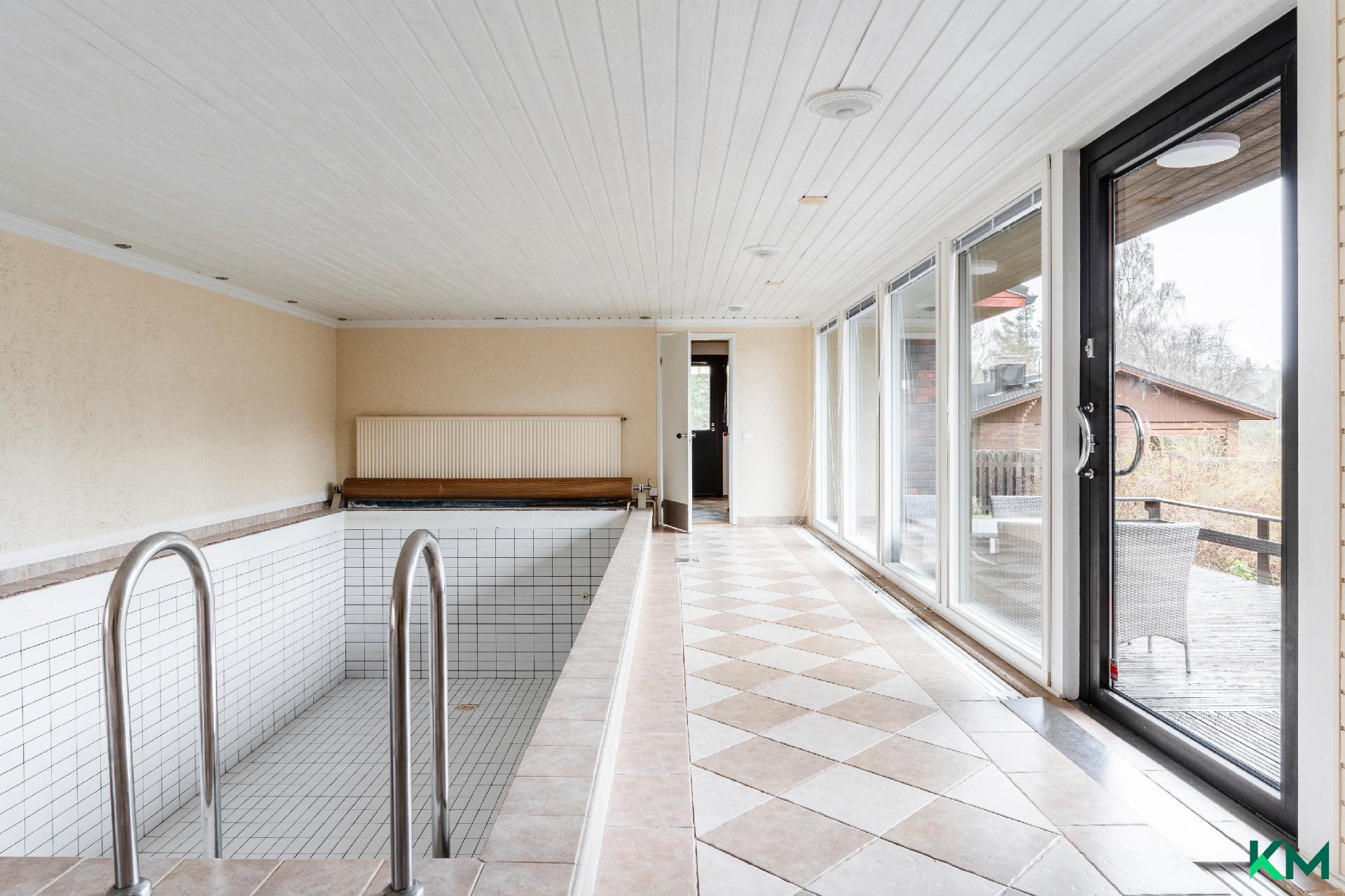 Uima-altaaseen voi pulahtaa löylyjen jälkeen!