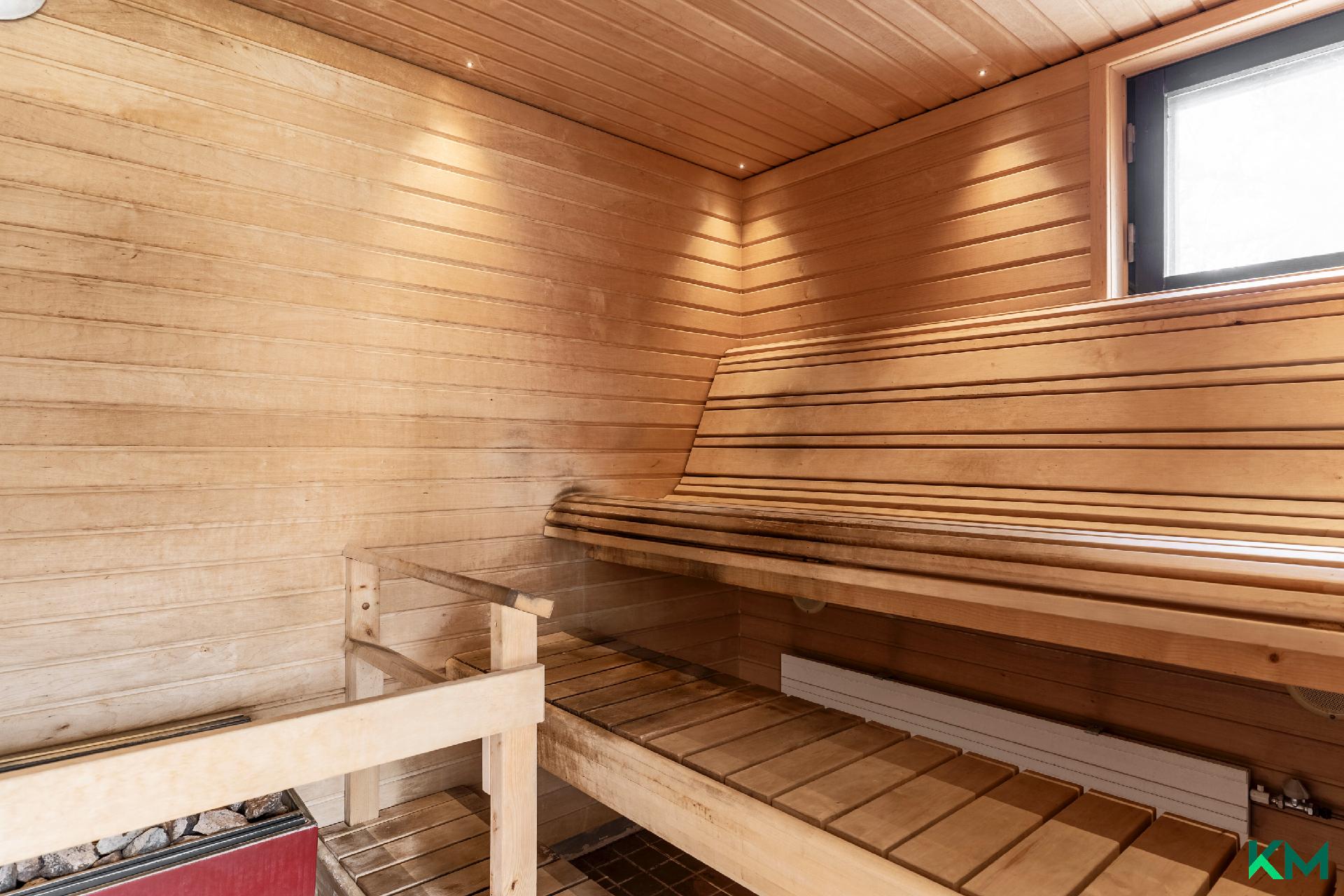 Ikkunallinen sauna