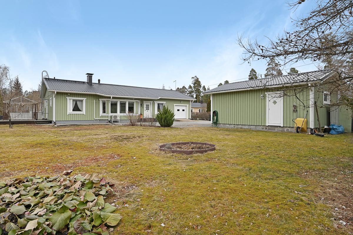 Satakielenkuja 17, Langansböle, Raasepori