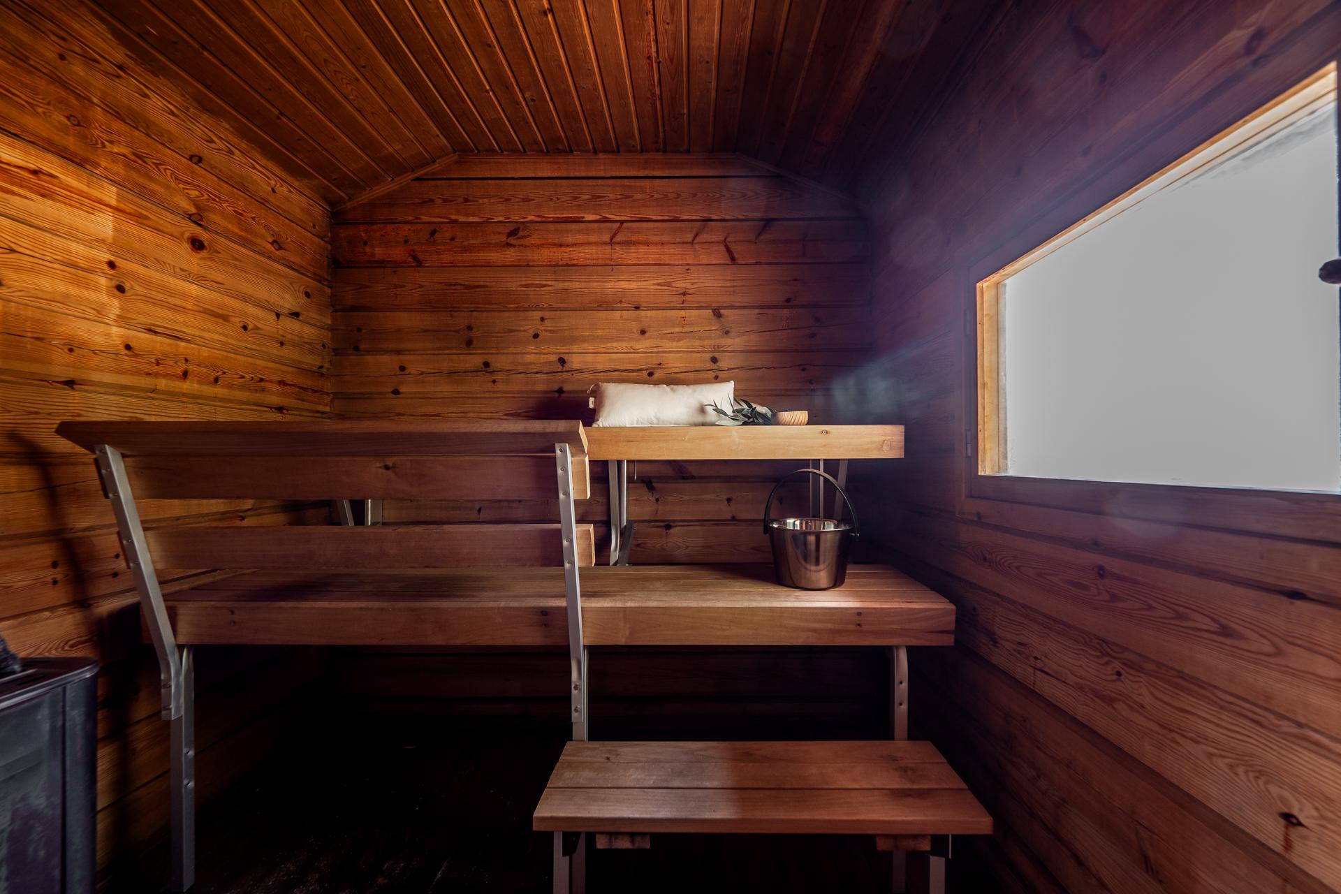 Puukiuas vesiastialla