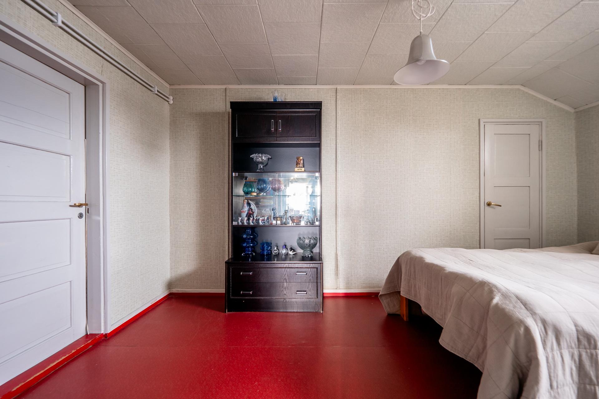 Yläkerran makuuhuone