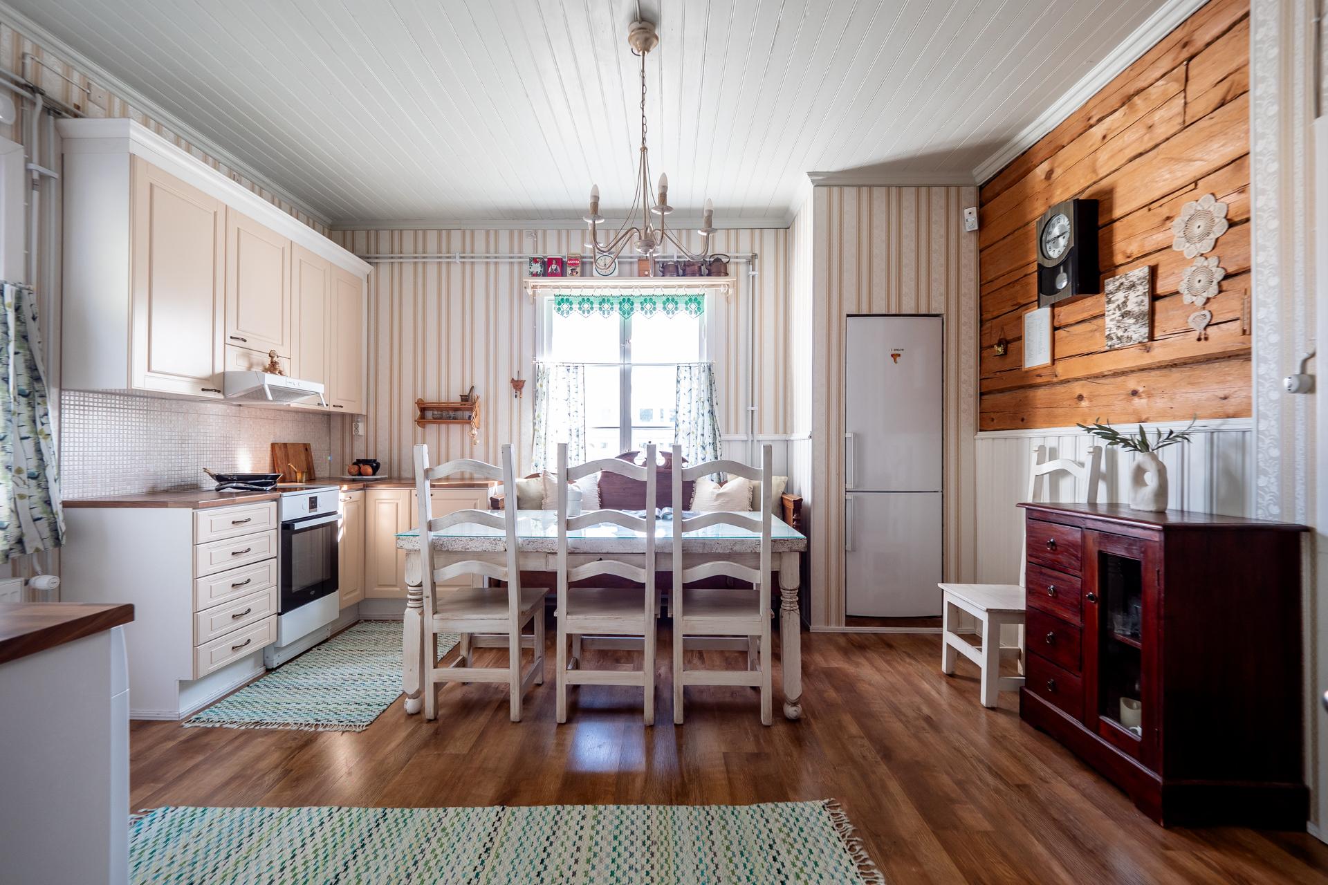 Muhostie 7, Muhos, Muhos