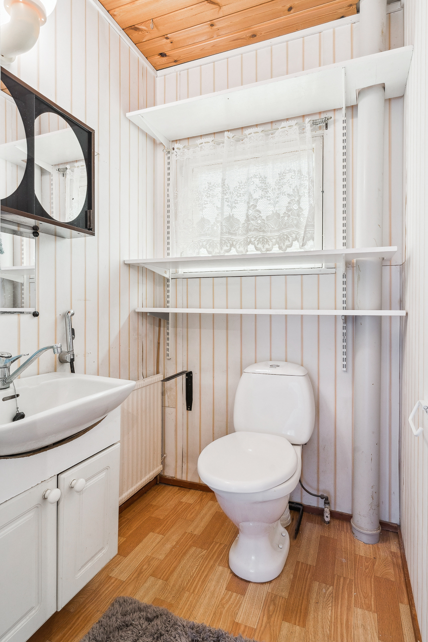 Erillinen wc