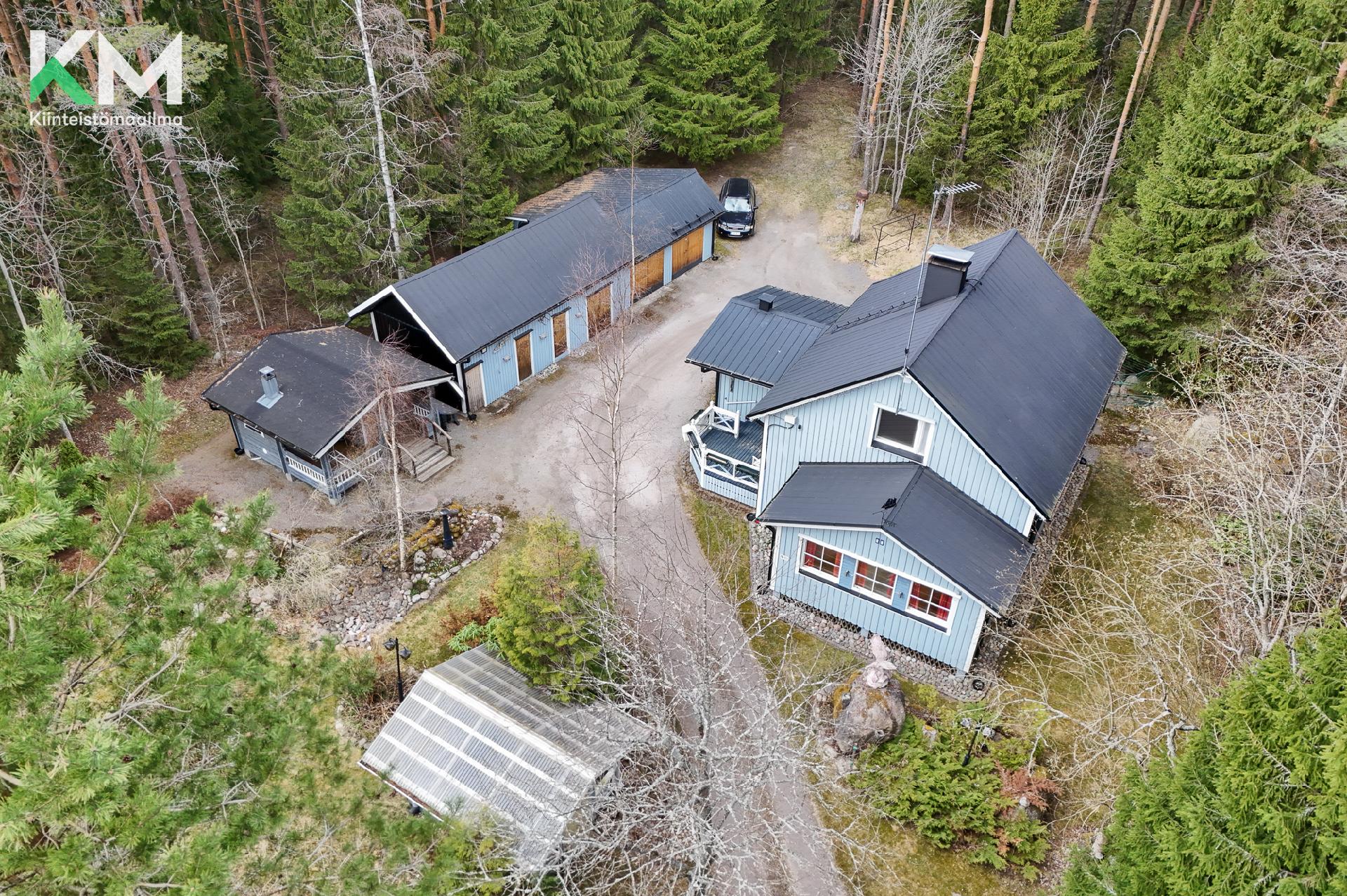 Ojaluhdantie 12, Kurikka