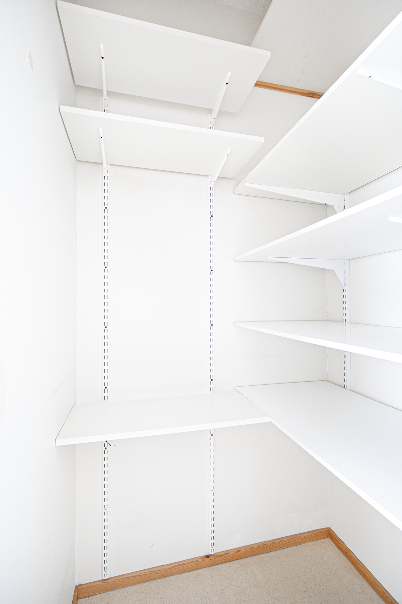 erillinen vaatehuone