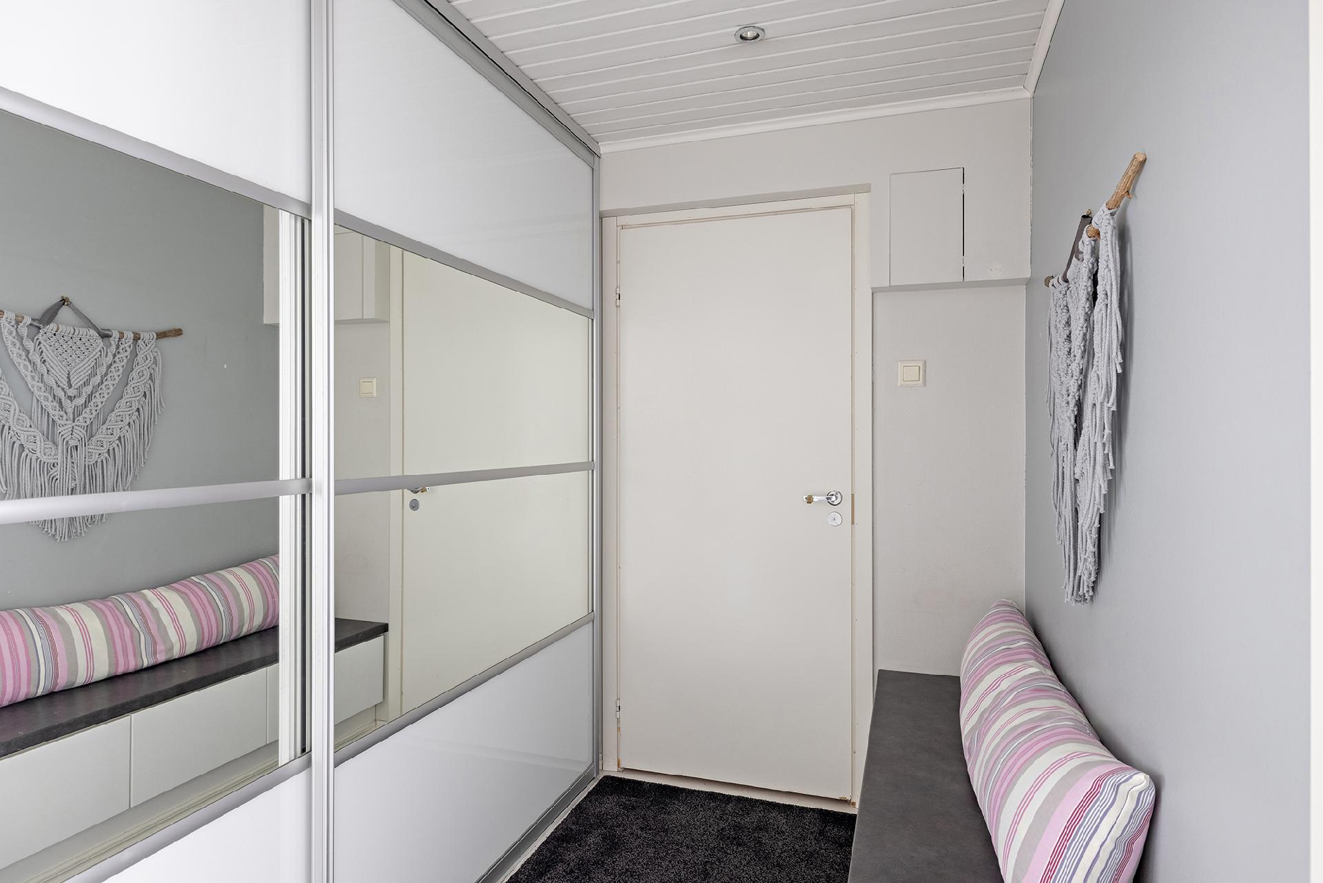 Koskitie 5, Tuira, Oulu