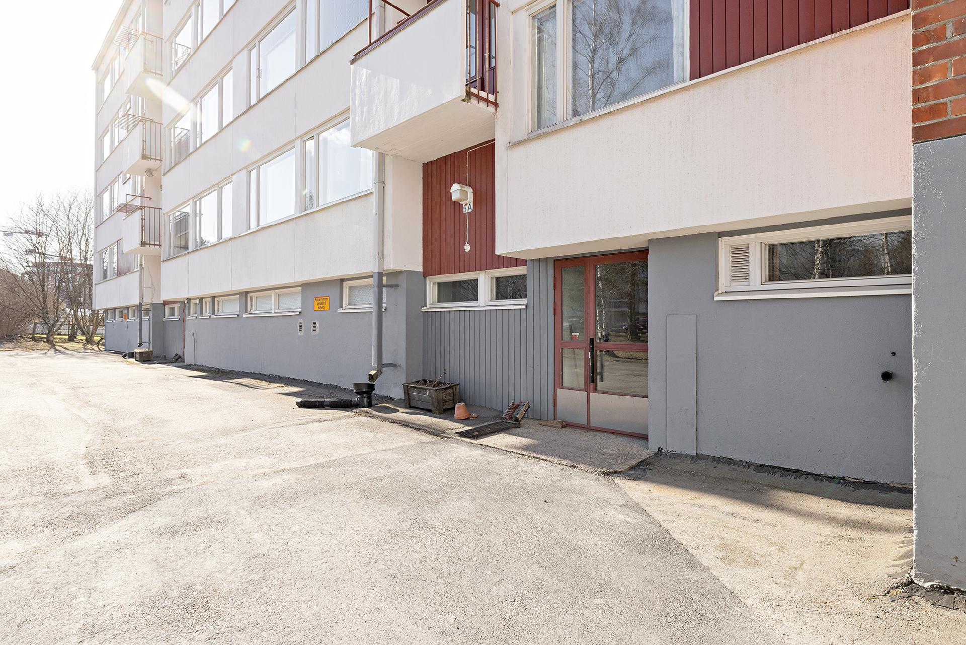 Koskitie 5, Tuira, Oulu