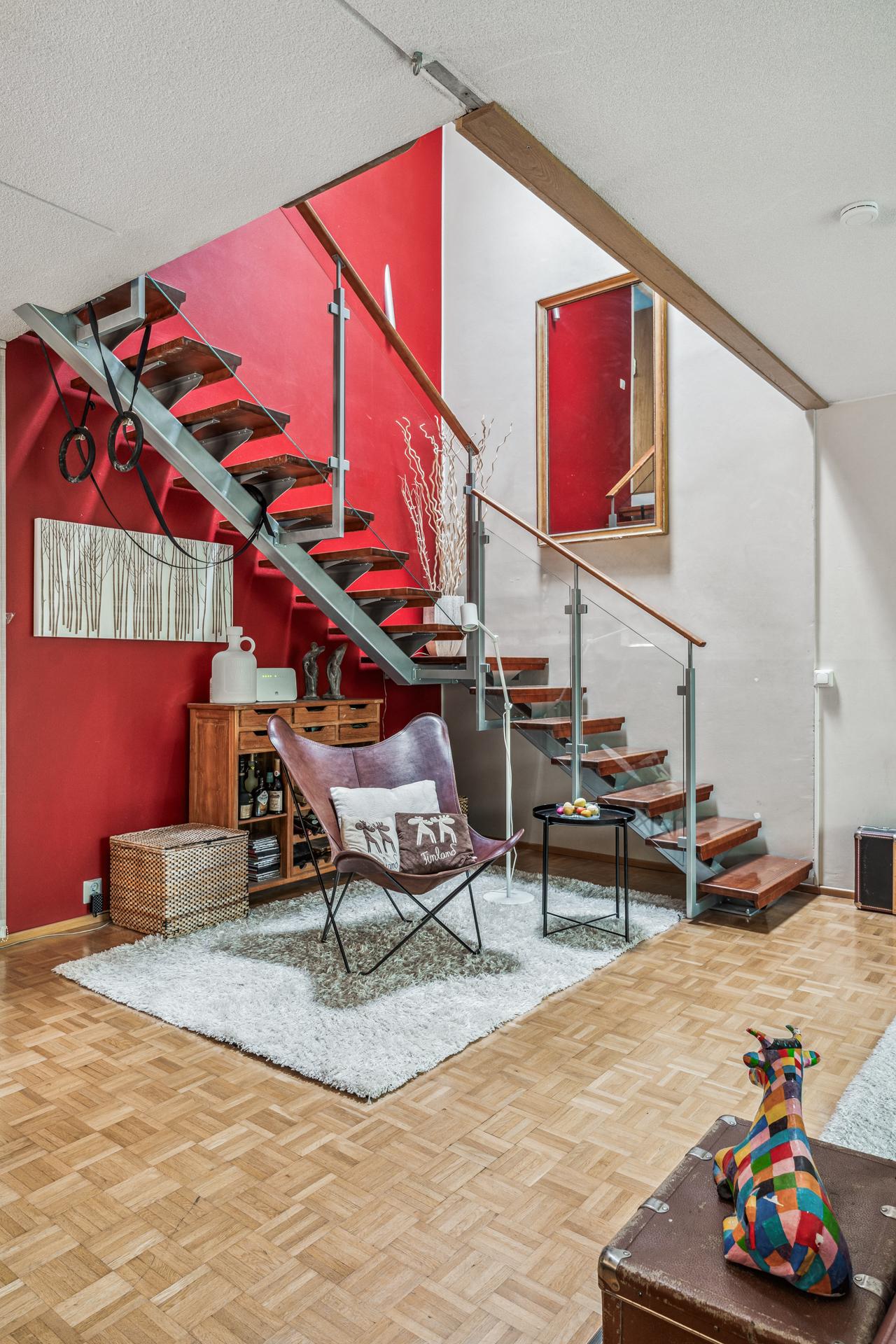 Upeat portaat johtavat sinut toiseen kerrokseen