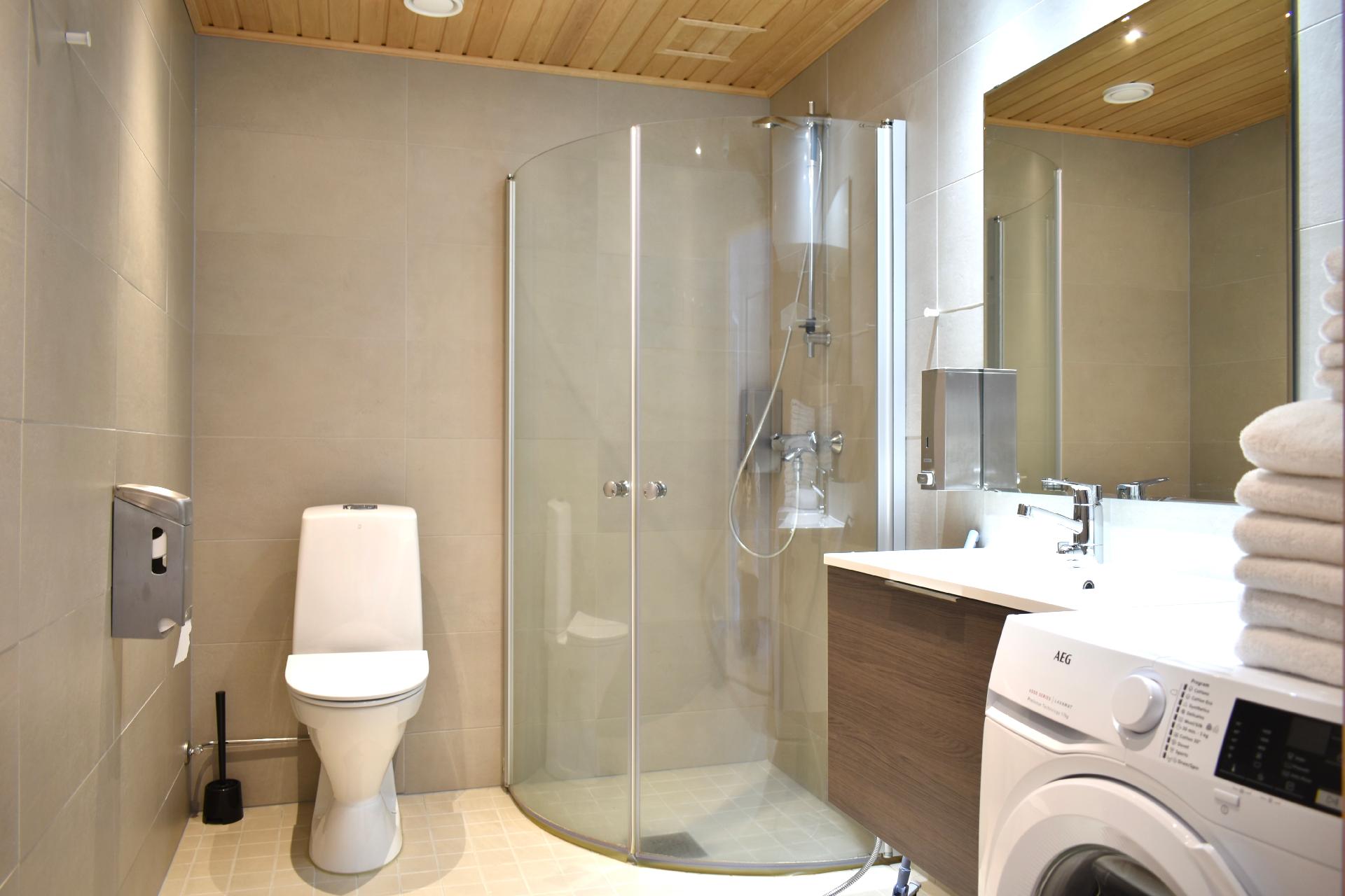 Suvikkaantie 8, Vuokatti, Sotkamo