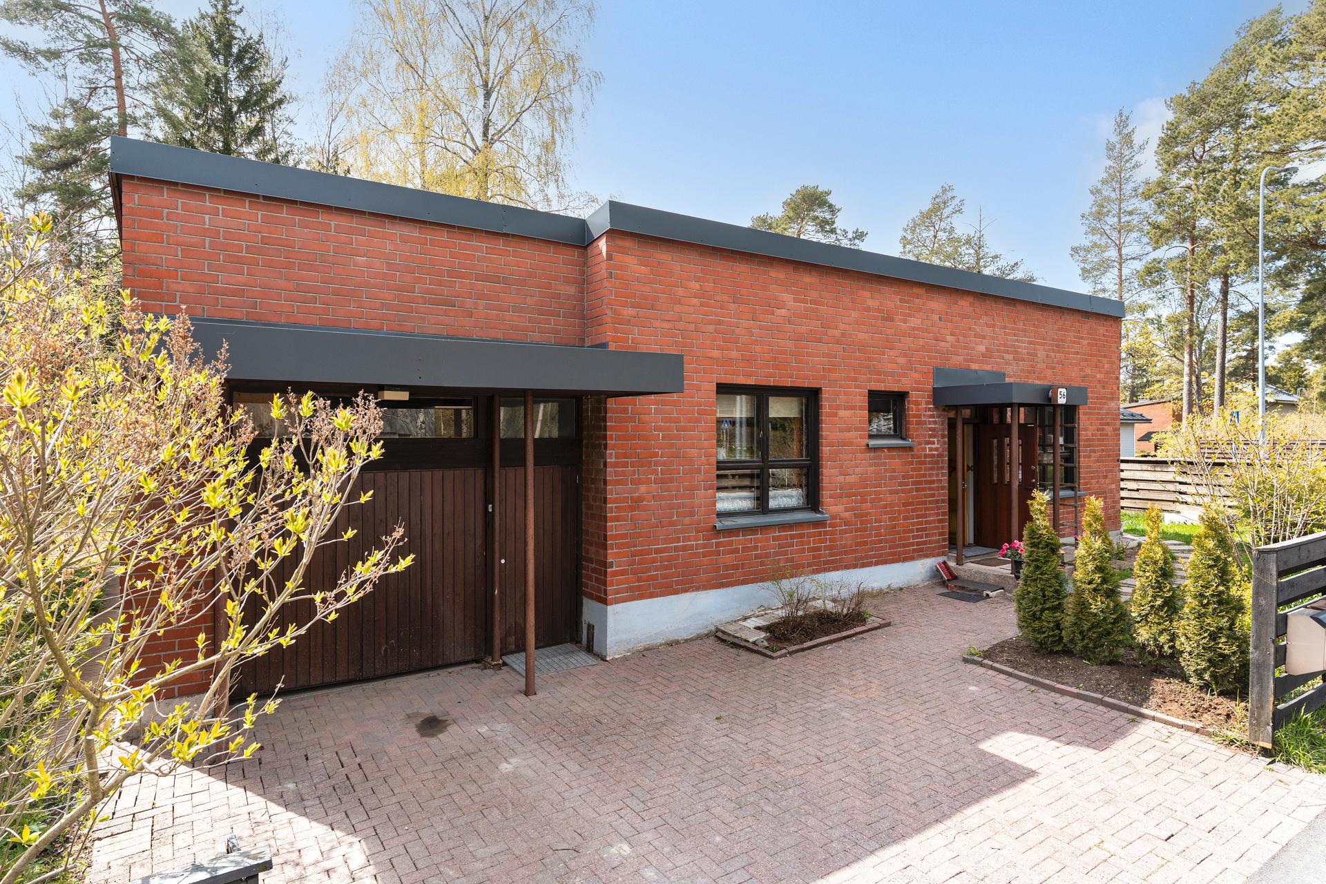 Laitatuulenkaari 56, Jollas, Helsinki