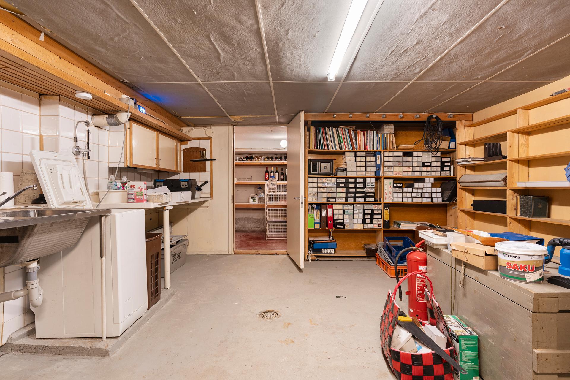 Laitatuulenkaari 56, Jollas, Helsinki