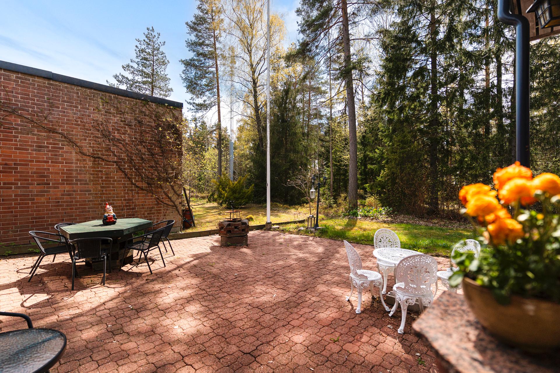 Laitatuulenkaari 56, Jollas, Helsinki