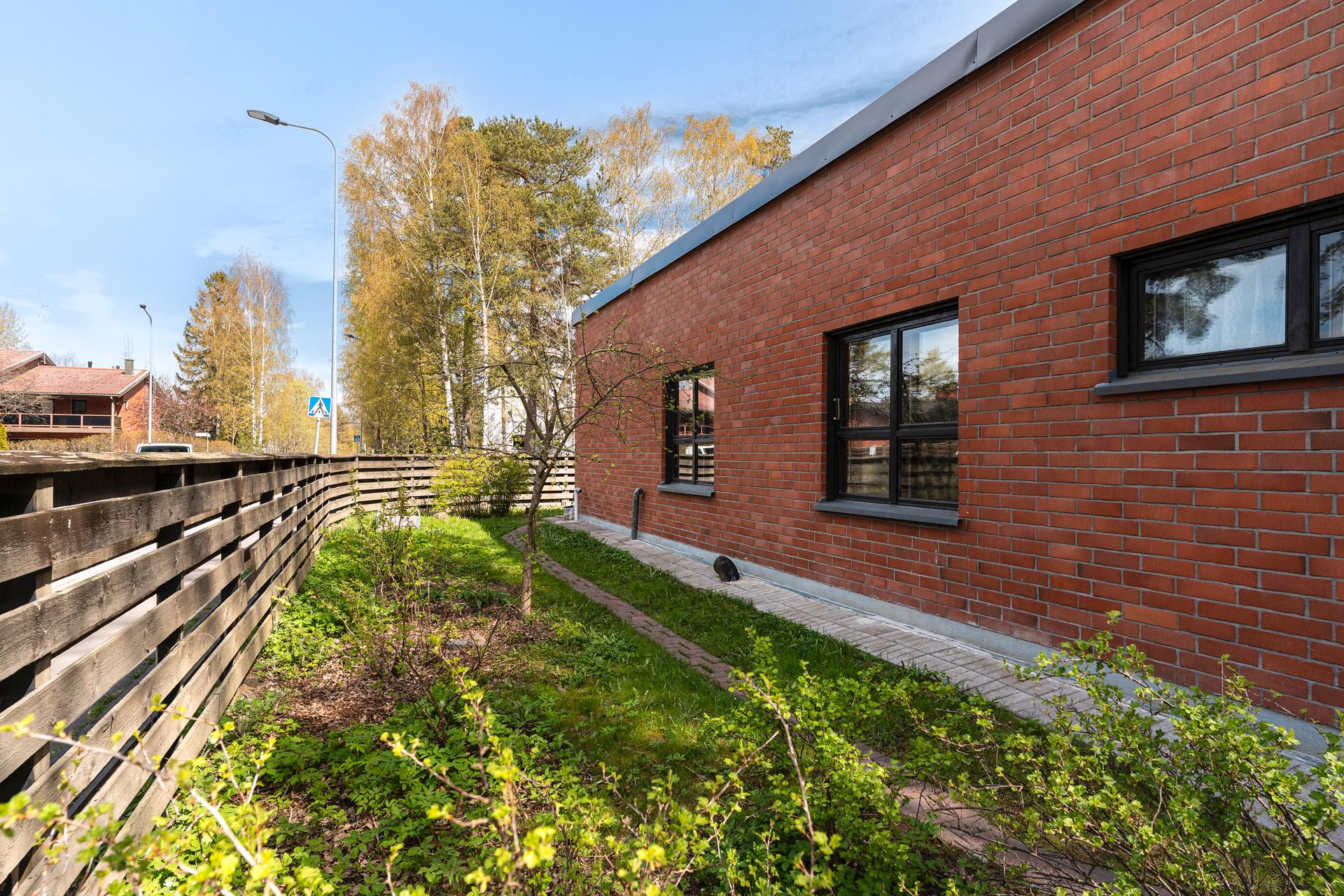 Laitatuulenkaari 56, Jollas, Helsinki