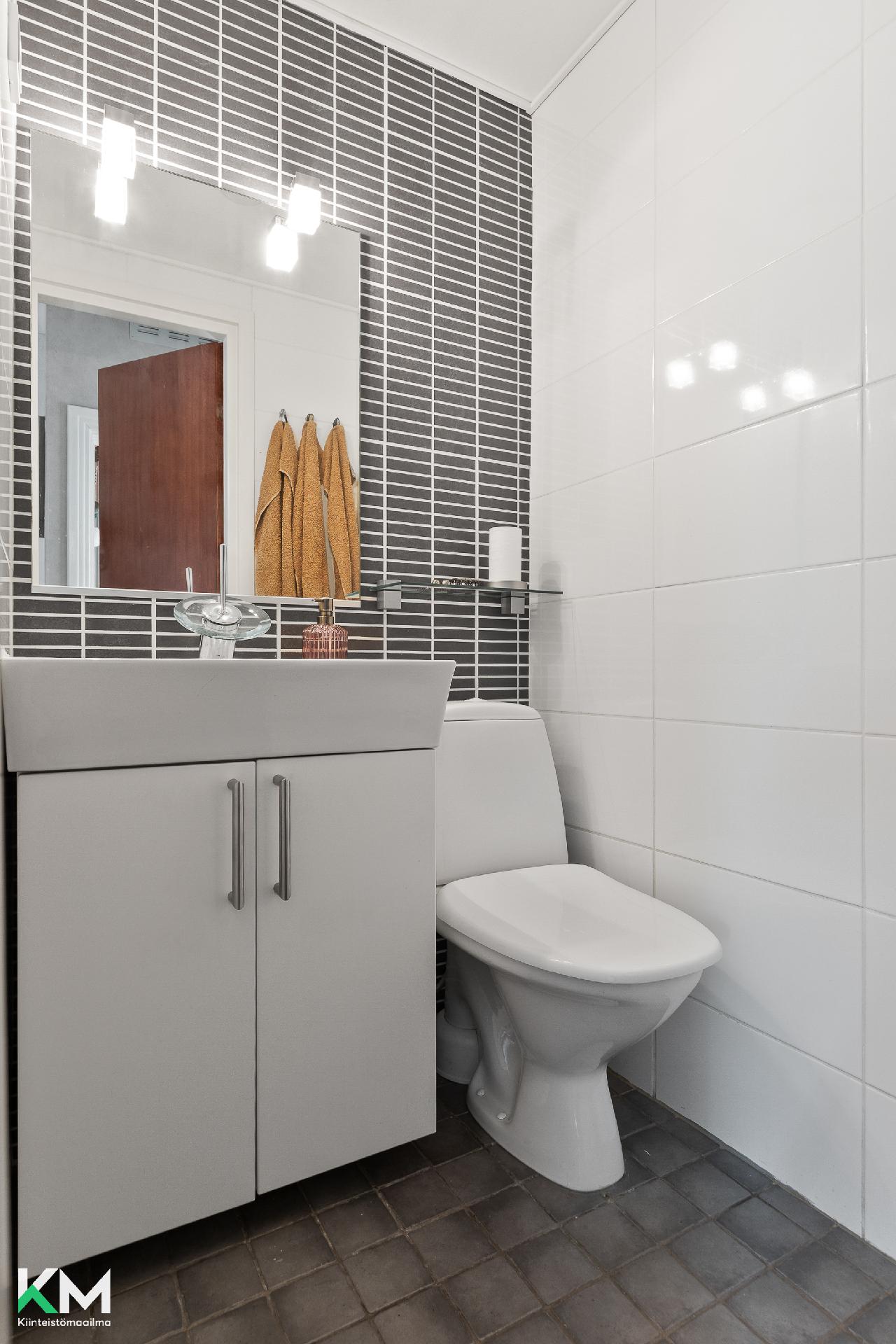 Keskikerroksen wc