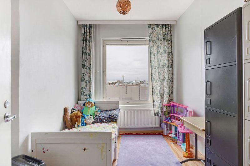 Strömbergintie 8, Pitäjänmäki, Helsinki