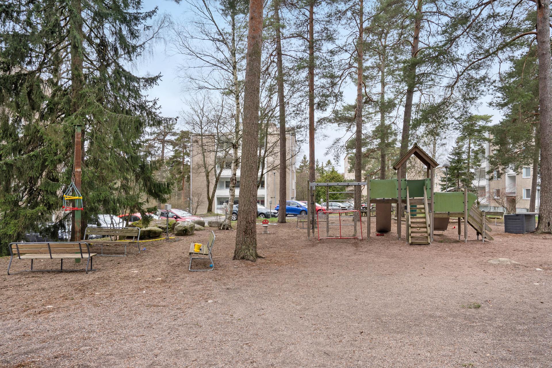 Ulvilantie 17, Munkkivuori, Helsinki