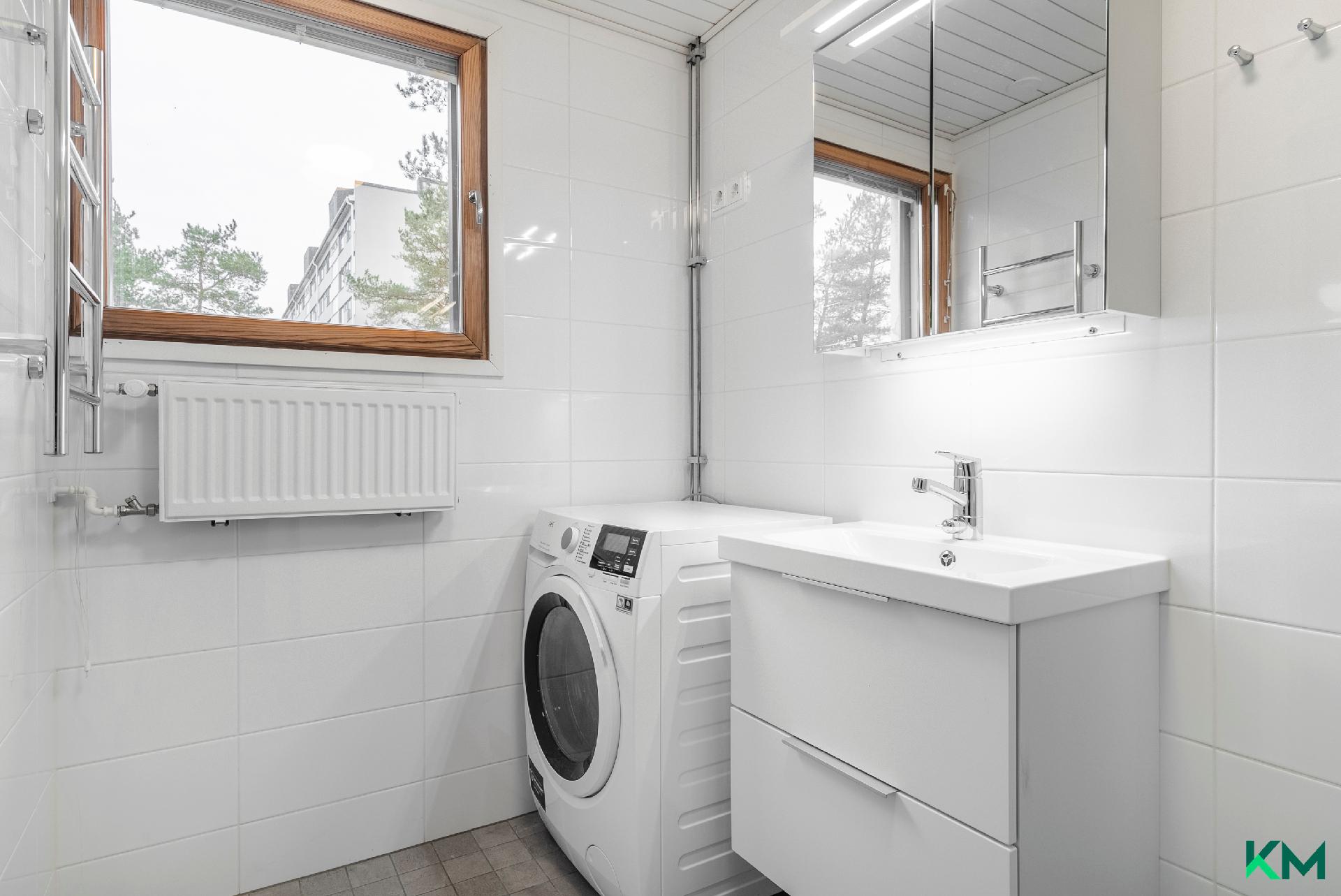 Kaarikuja 4, Kontula, Helsinki