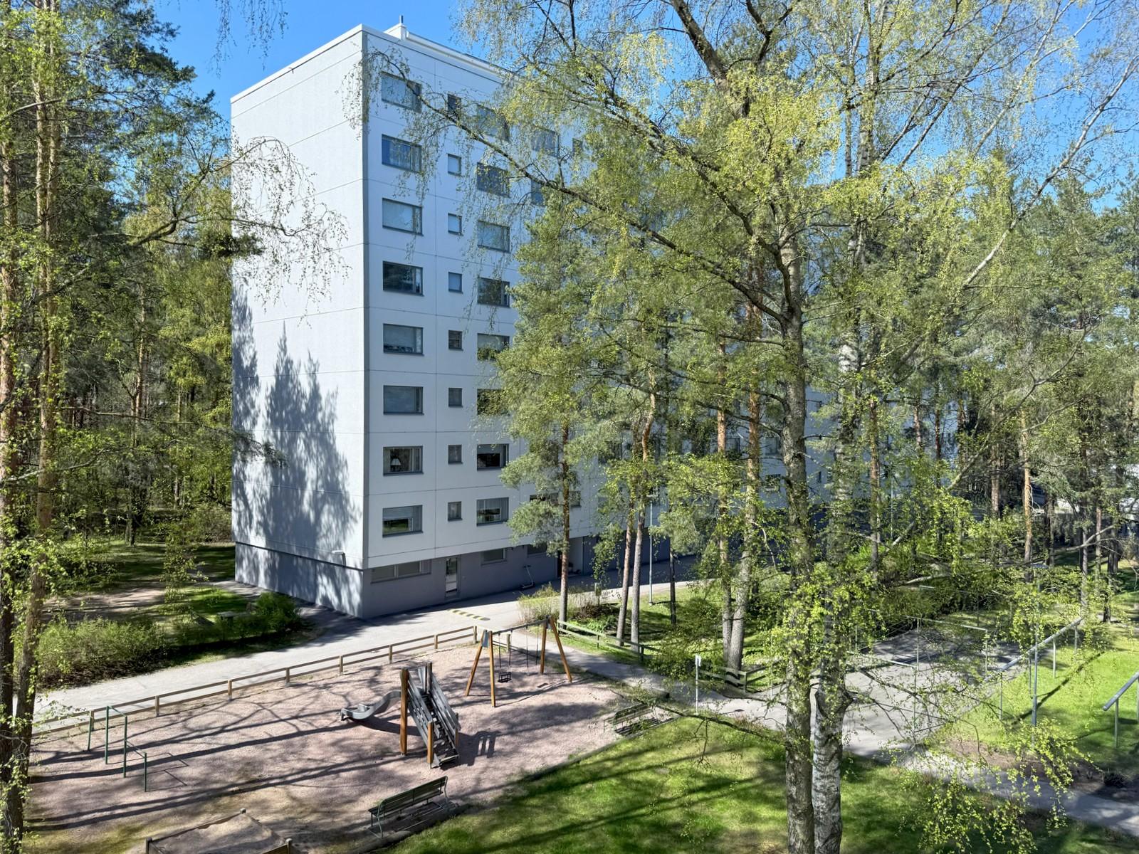Kaarikuja 4, Kontula, Helsinki