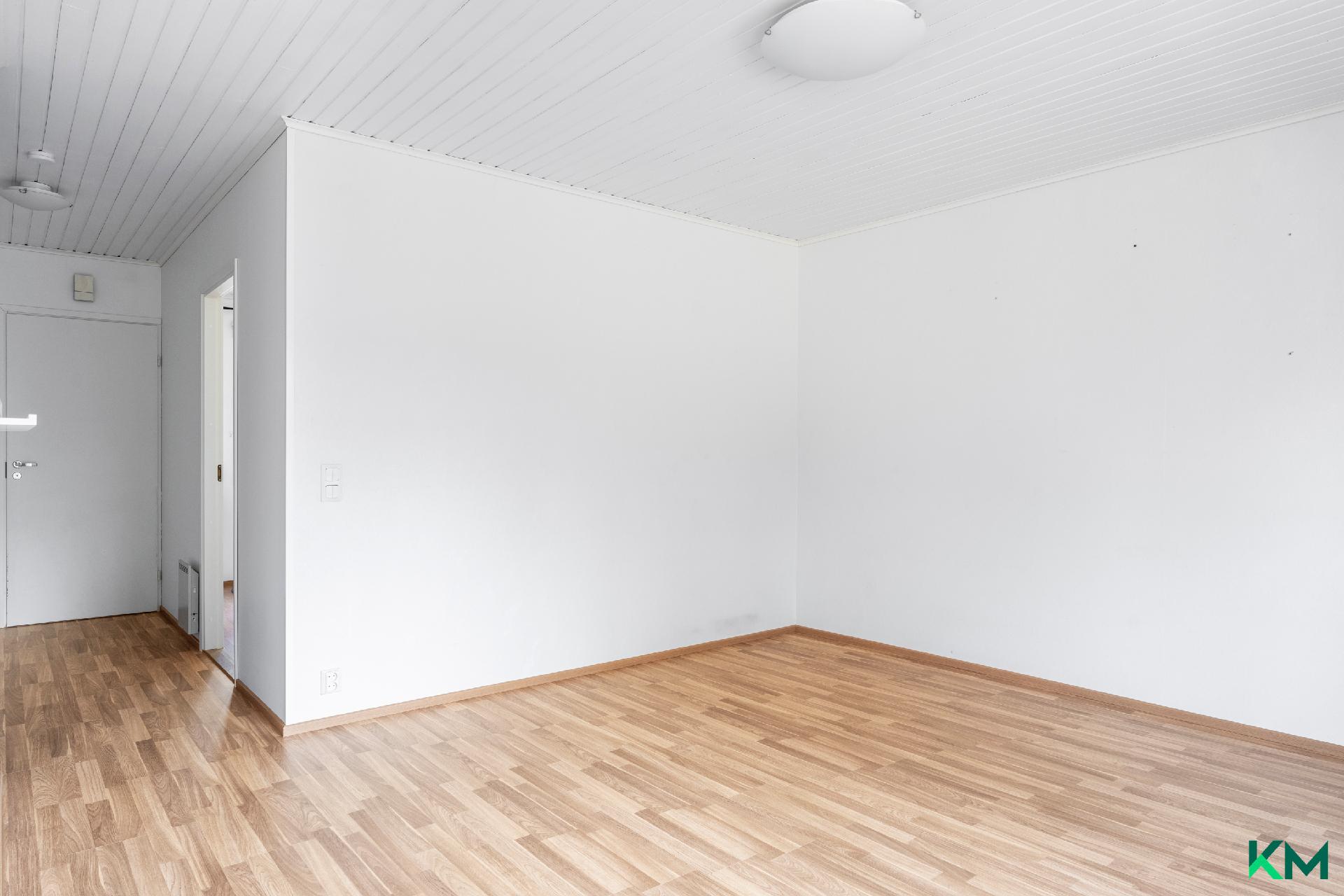 Kirvesmiehentie 9, Kerava