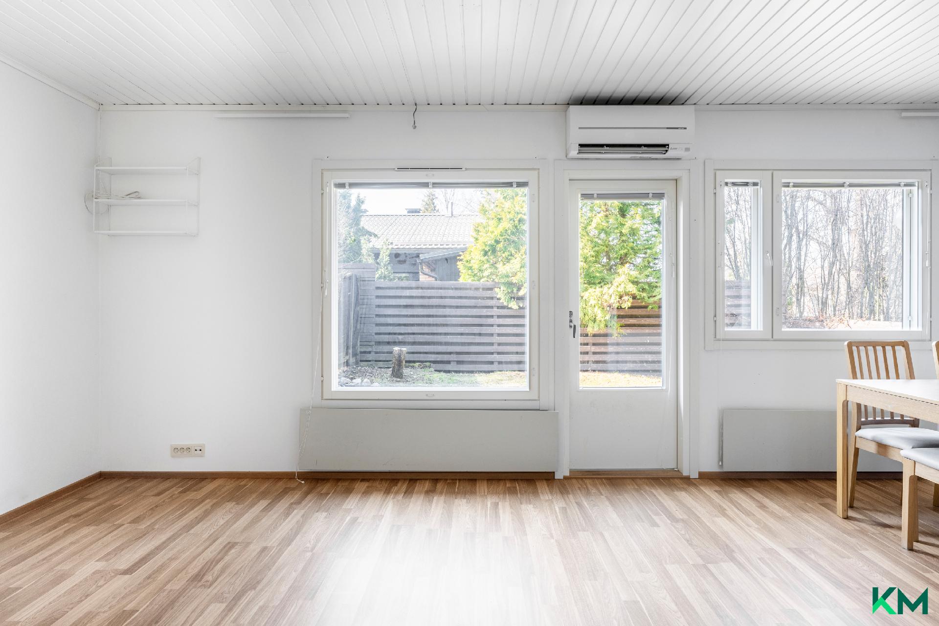 Kirvesmiehentie 9, Kerava