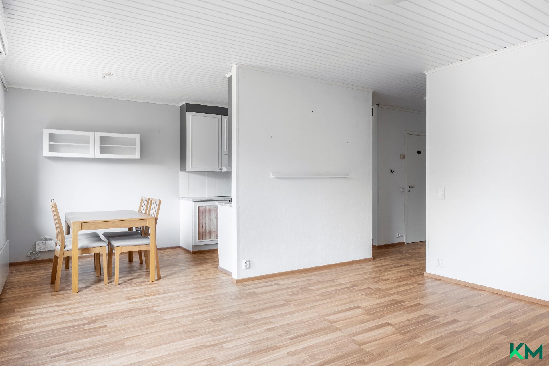 Kirvesmiehentie 9, Kerava