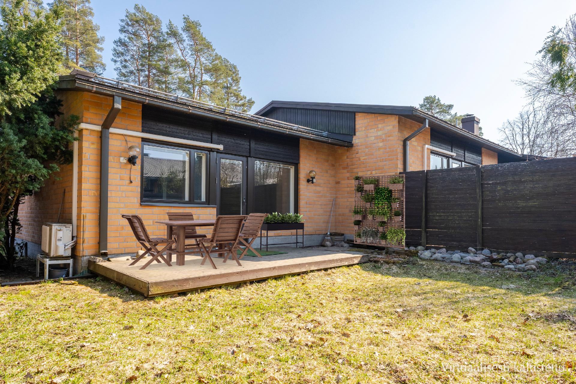 Kirvesmiehentie 9, Kerava