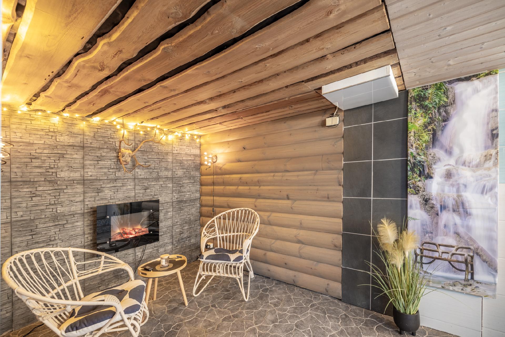 Kellarikerroksen takkahuone