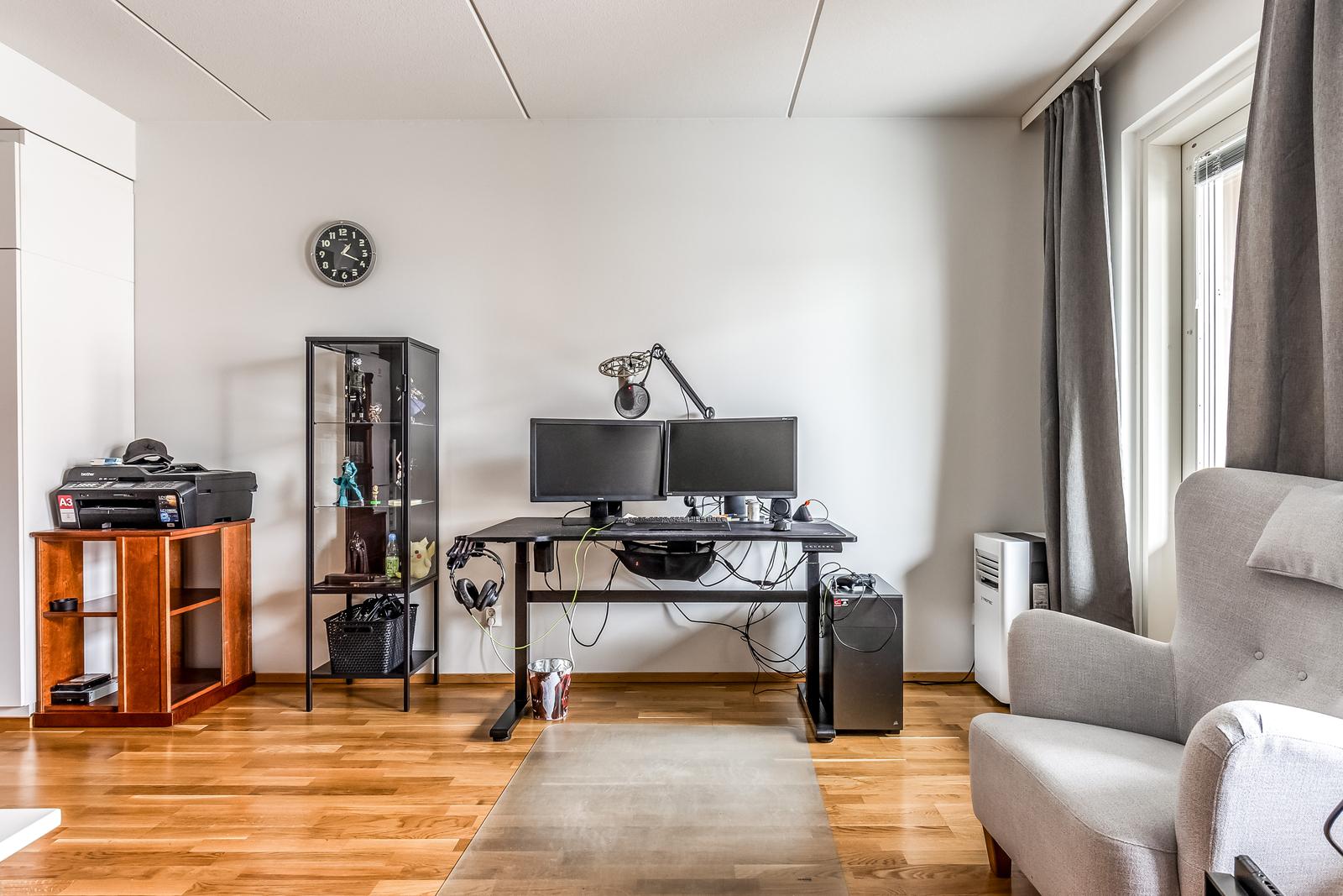 Messuportinkatu 4, Lehtoniemi, Kuopio