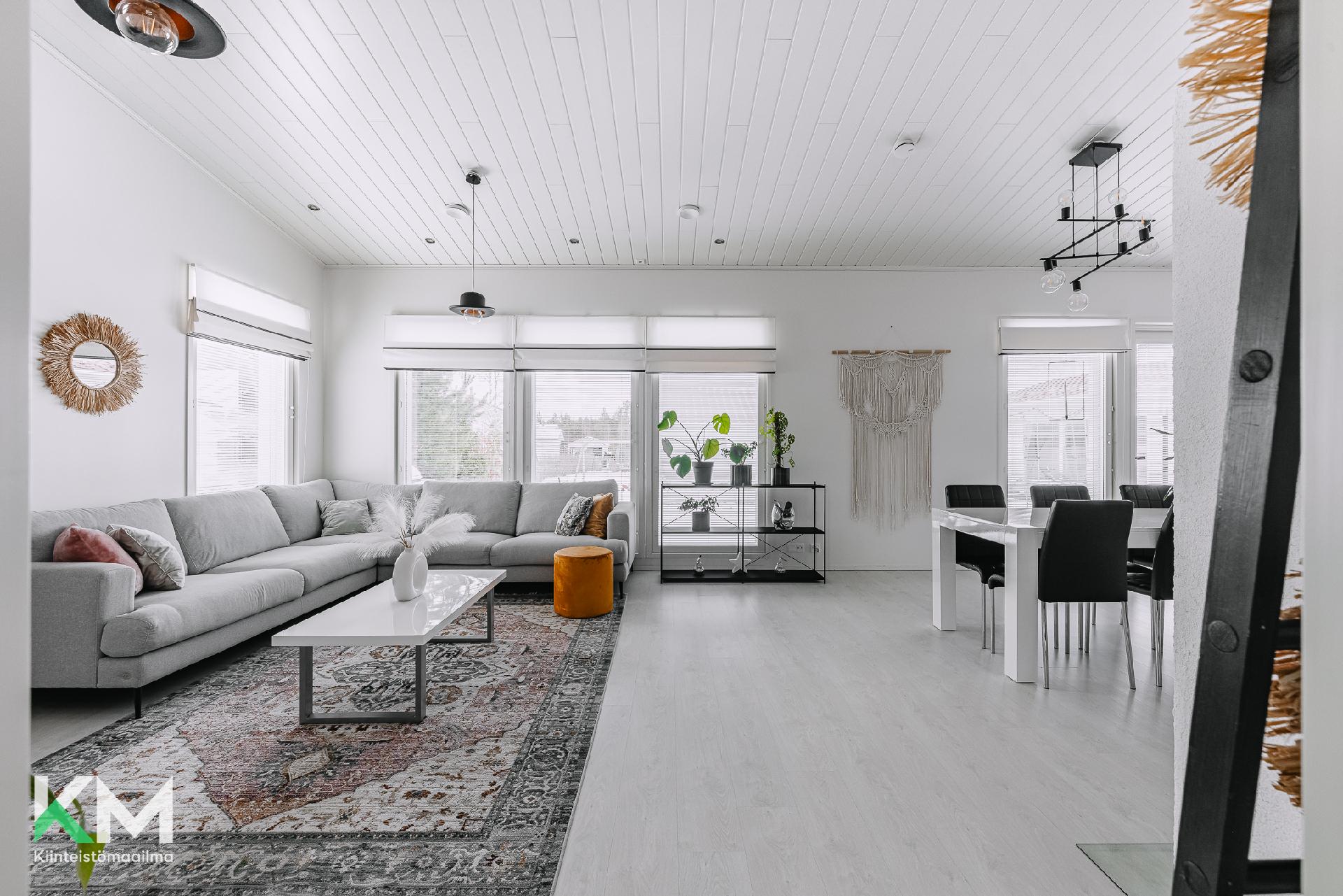 Aadolfinkatu 11, Kärki, Seinäjoki