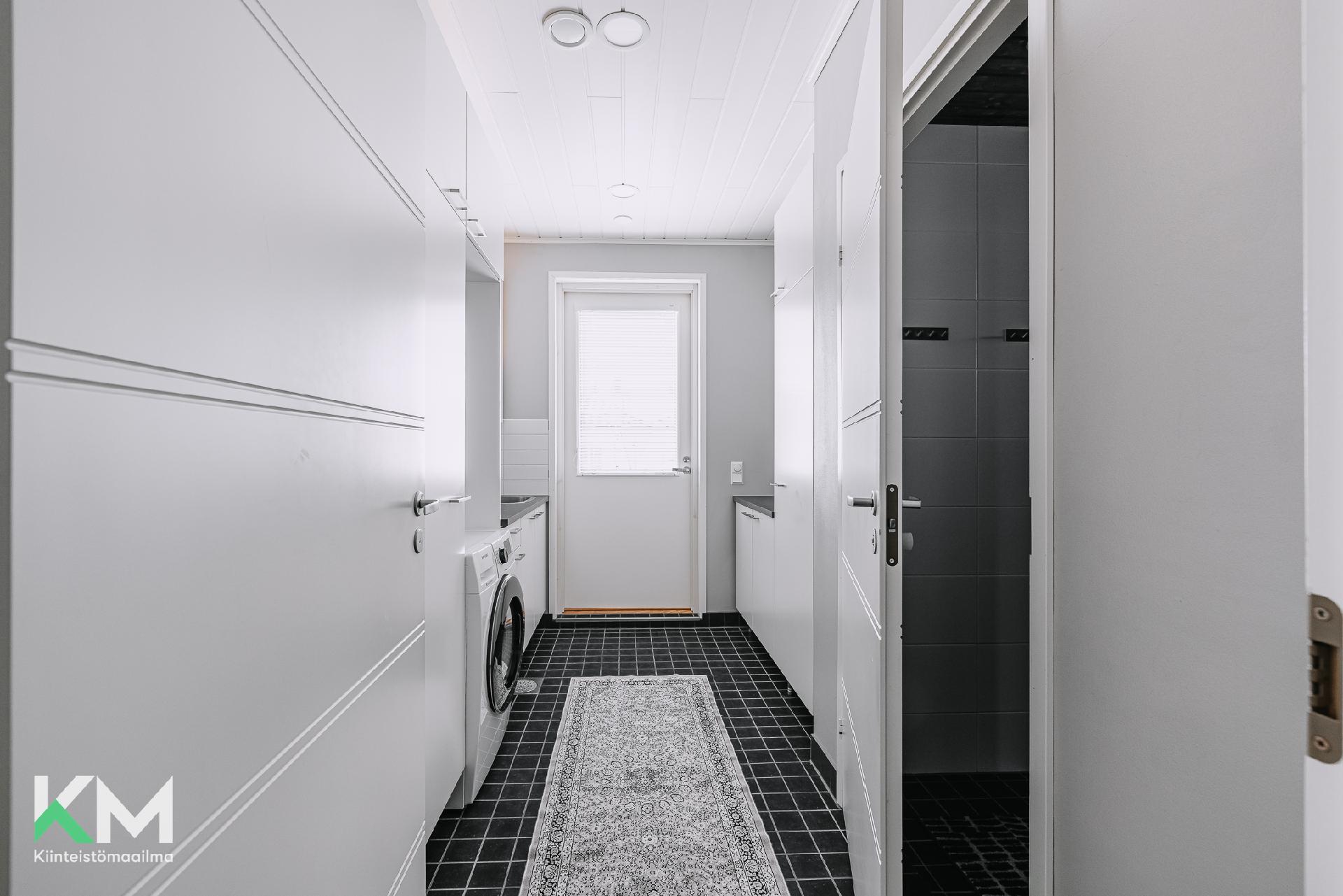 Aadolfinkatu 11, Kärki, Seinäjoki