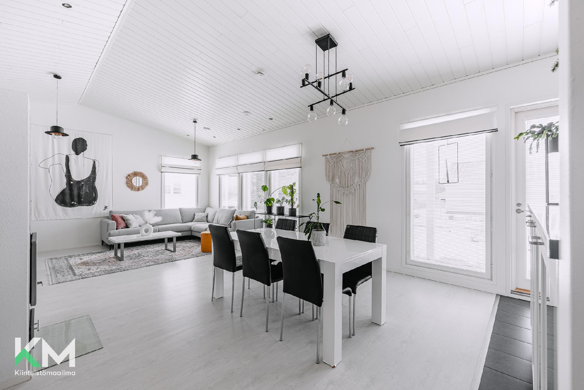 Aadolfinkatu 11, Kärki, Seinäjoki