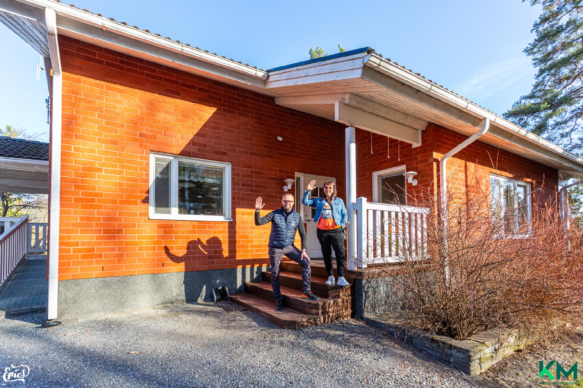 Sovi esittely: Linda 050 543 6003 Timo 040 543 7369