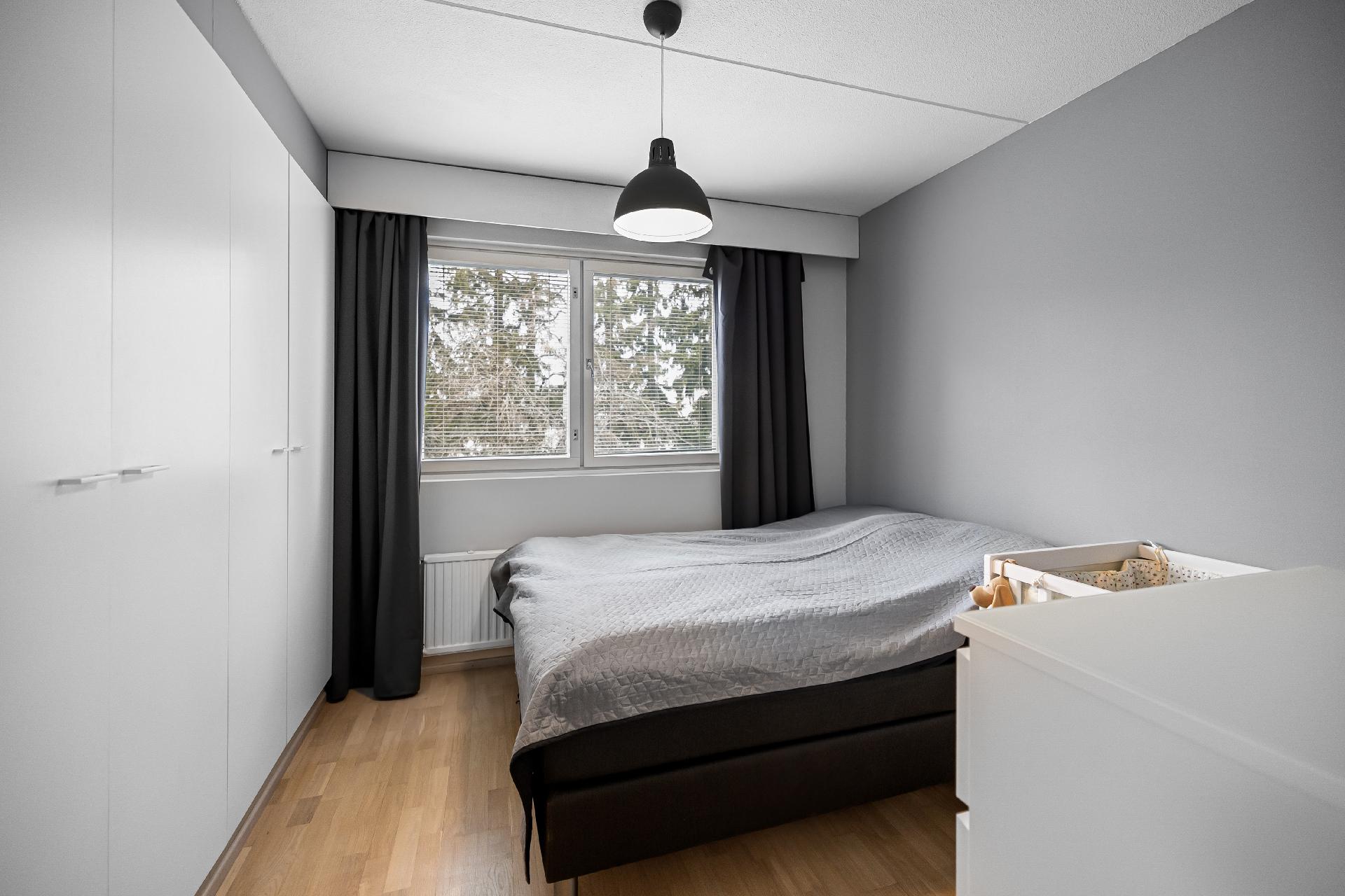 Unikkotie 22, Tikkurila, Vantaa