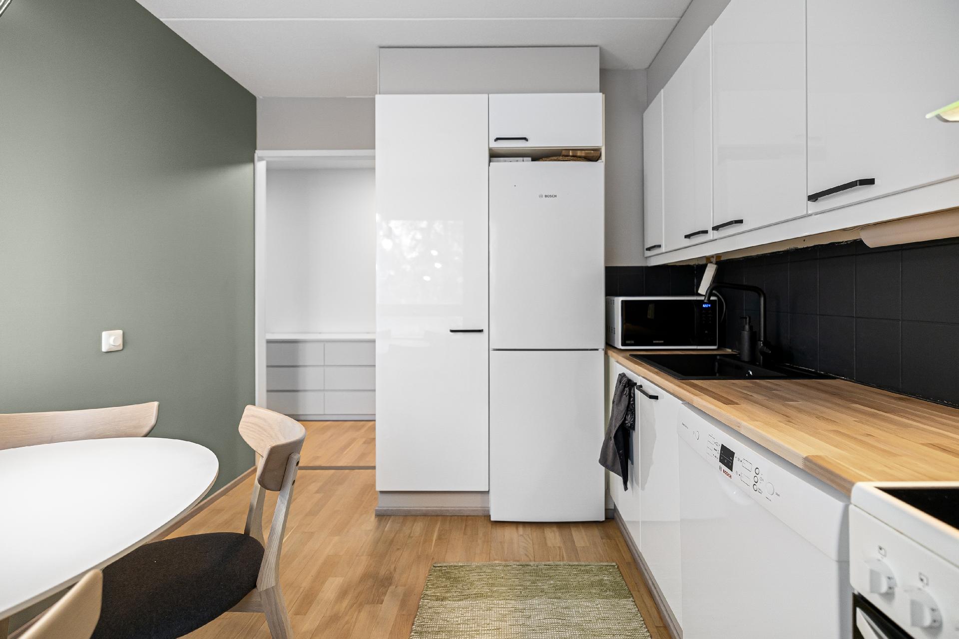 Unikkotie 22, Tikkurila, Vantaa