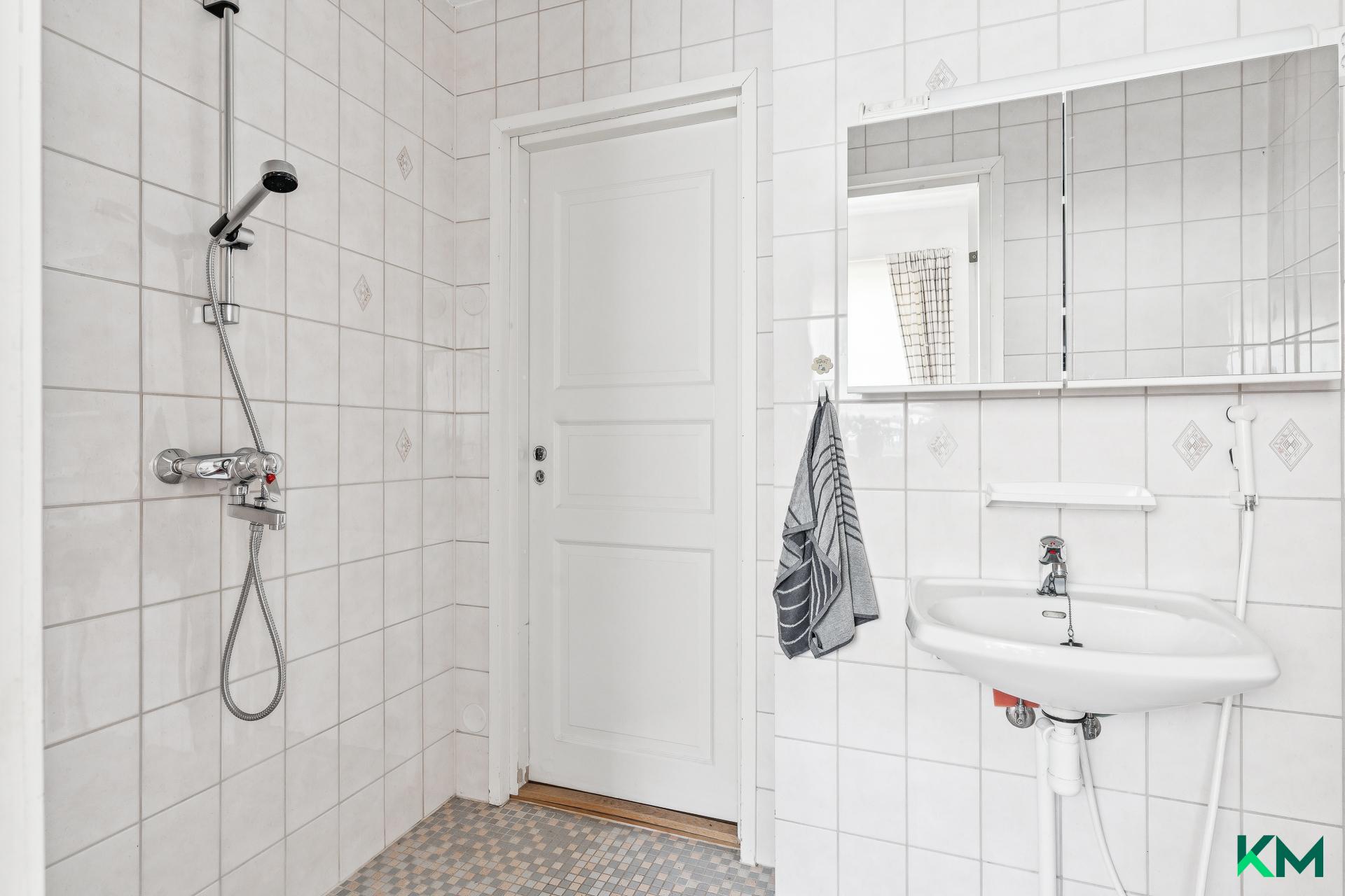 Viikingintie 21, Vartiokylä, Helsinki