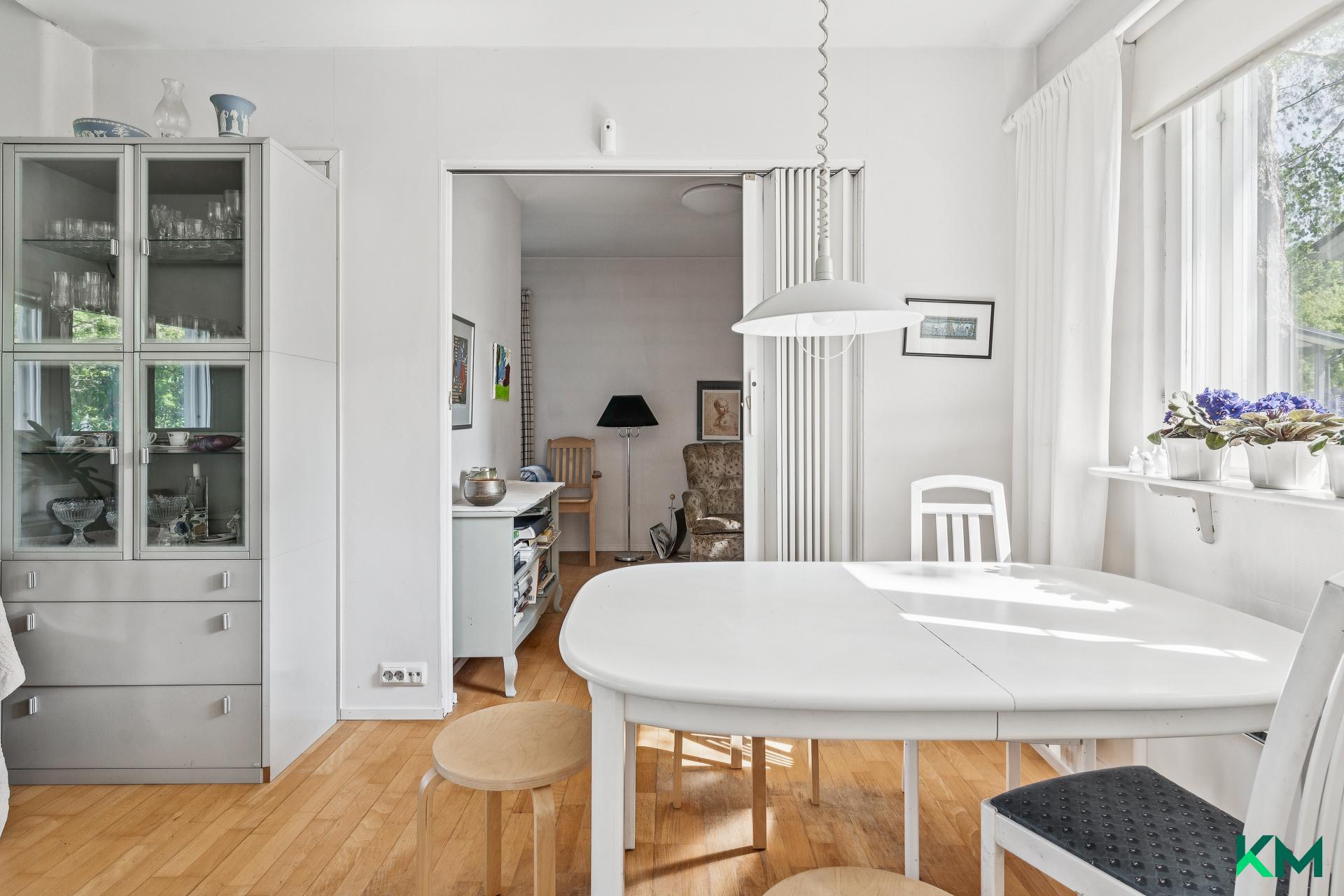 Viikingintie 21, Vartiokylä, Helsinki