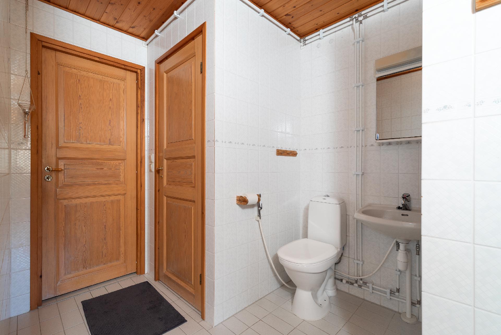 Joutsenkuja 1, Viitasaari