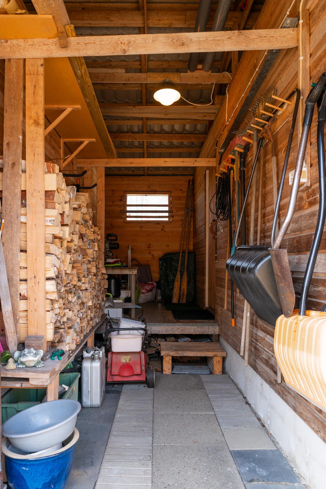 Joutsenkuja 1, Viitasaari