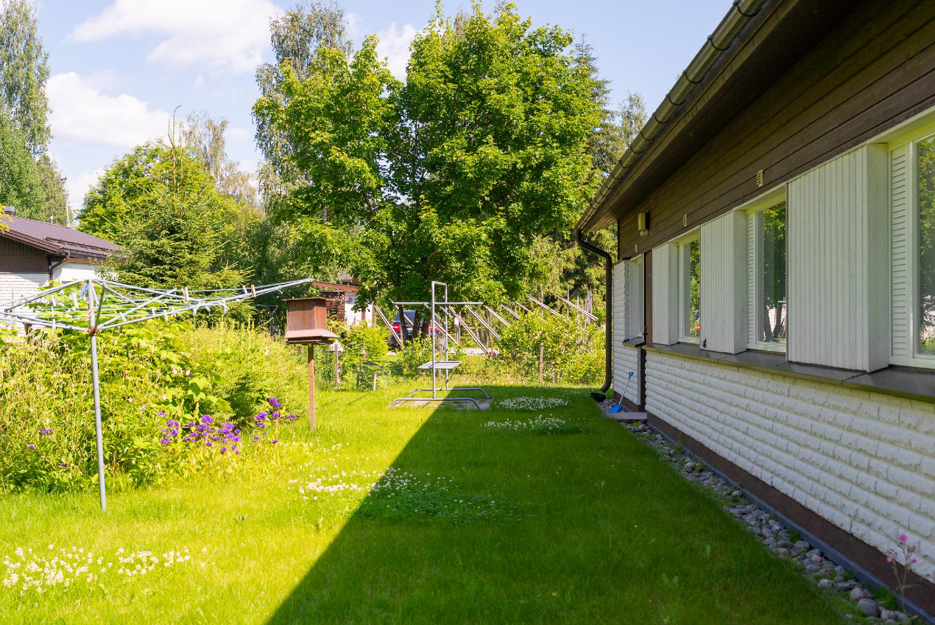 Joutsenkuja 1, Viitasaari