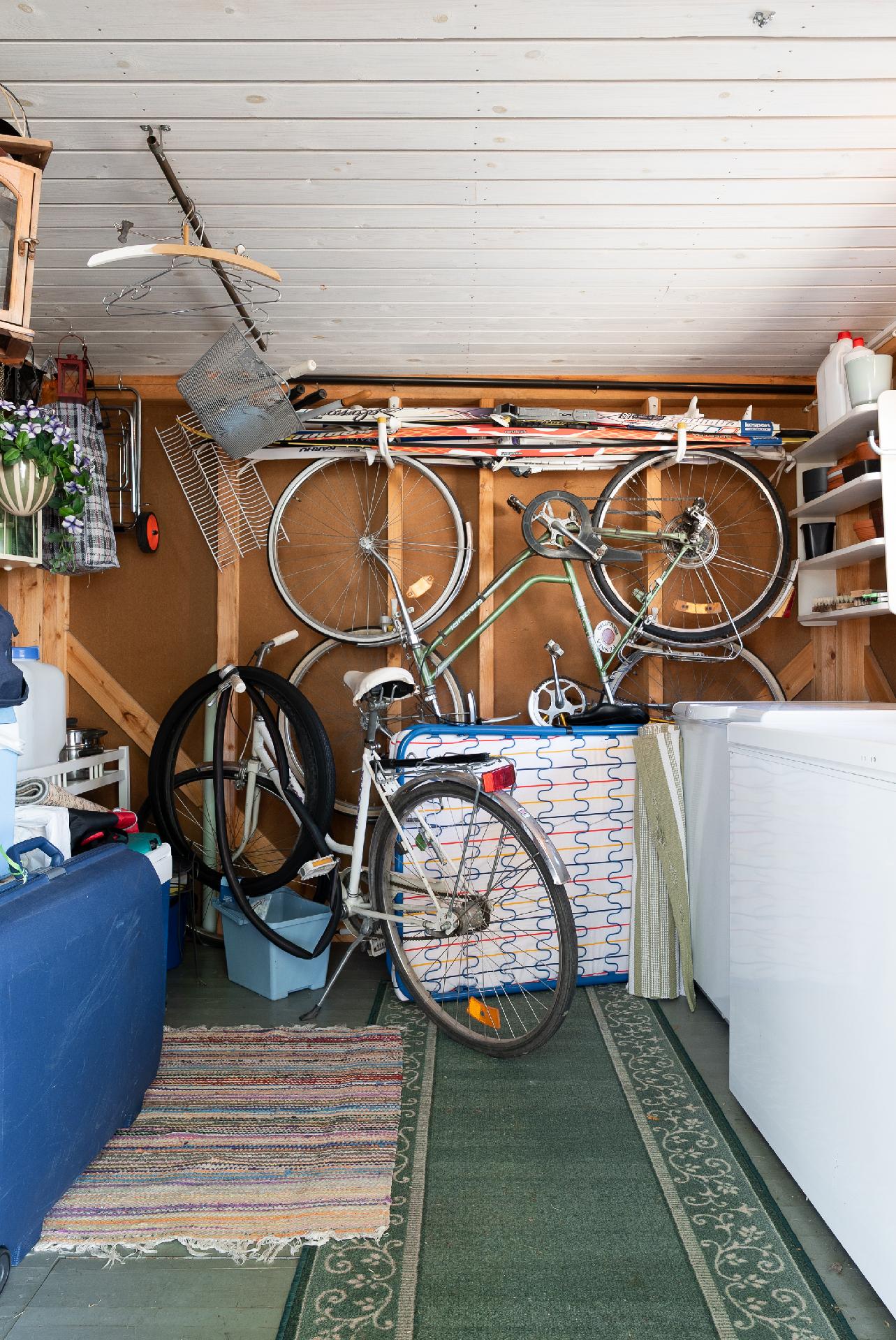 Joutsenkuja 1, Viitasaari