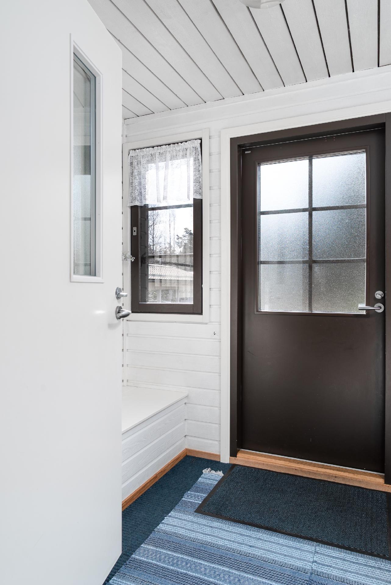 Joutsenkuja 1, Viitasaari