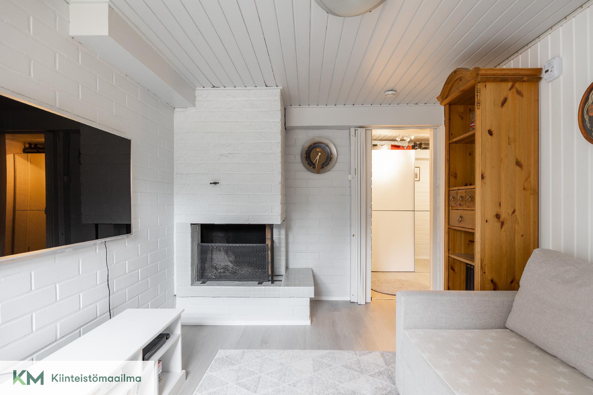 Avotakka on ollut vähällä käytöllä mutta käyttökunnossa