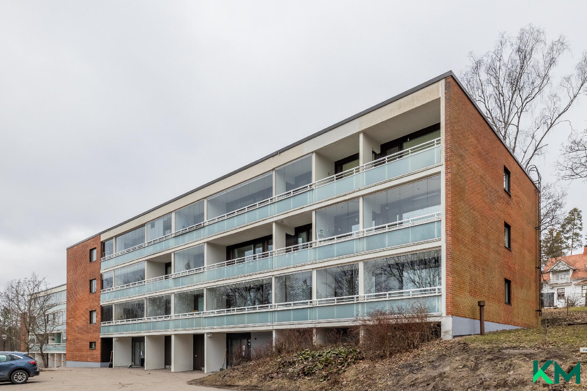 Helsingintie 6, Kauniainen