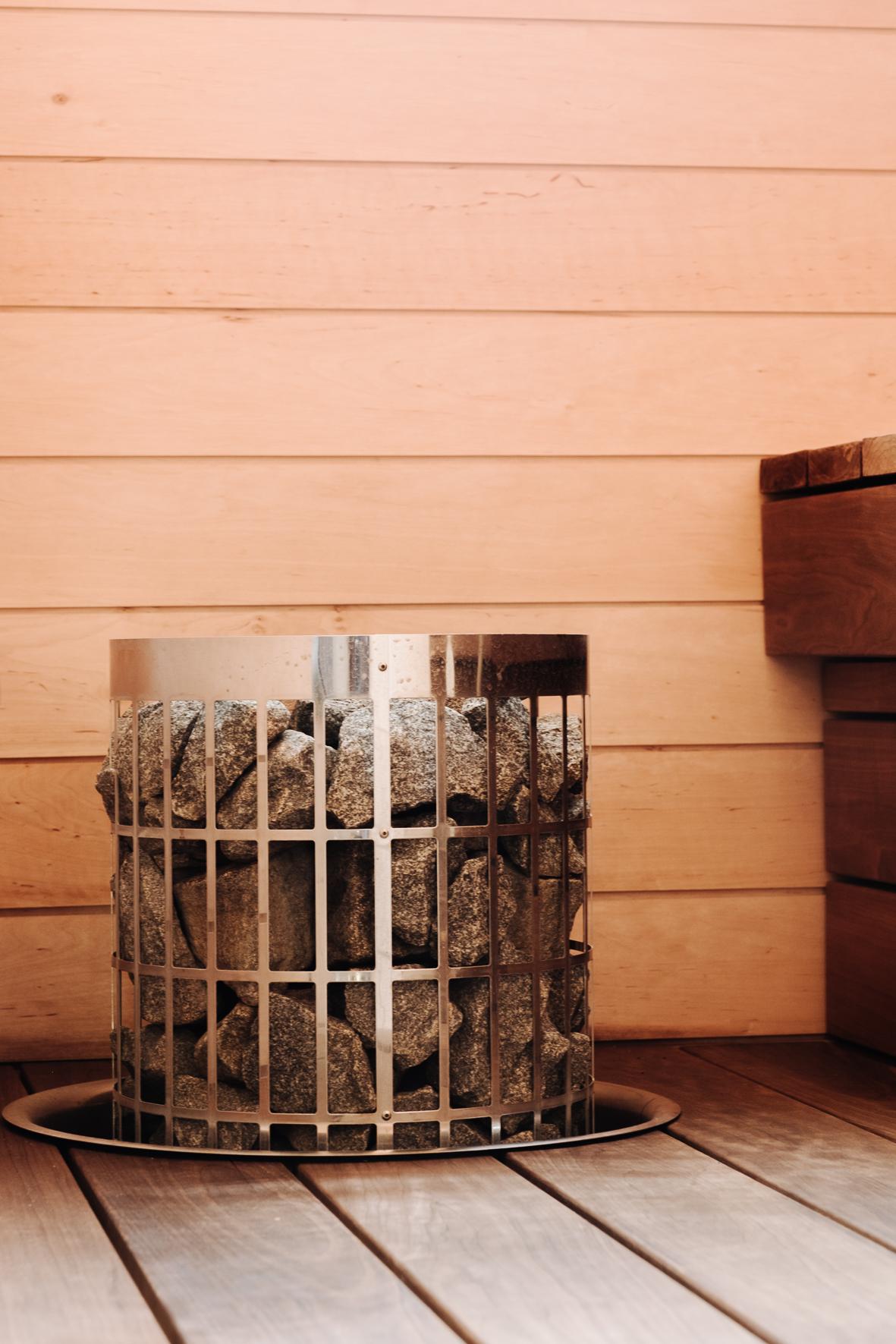 Saunassa tyylikäs ja tehokas Harvia-kiuas