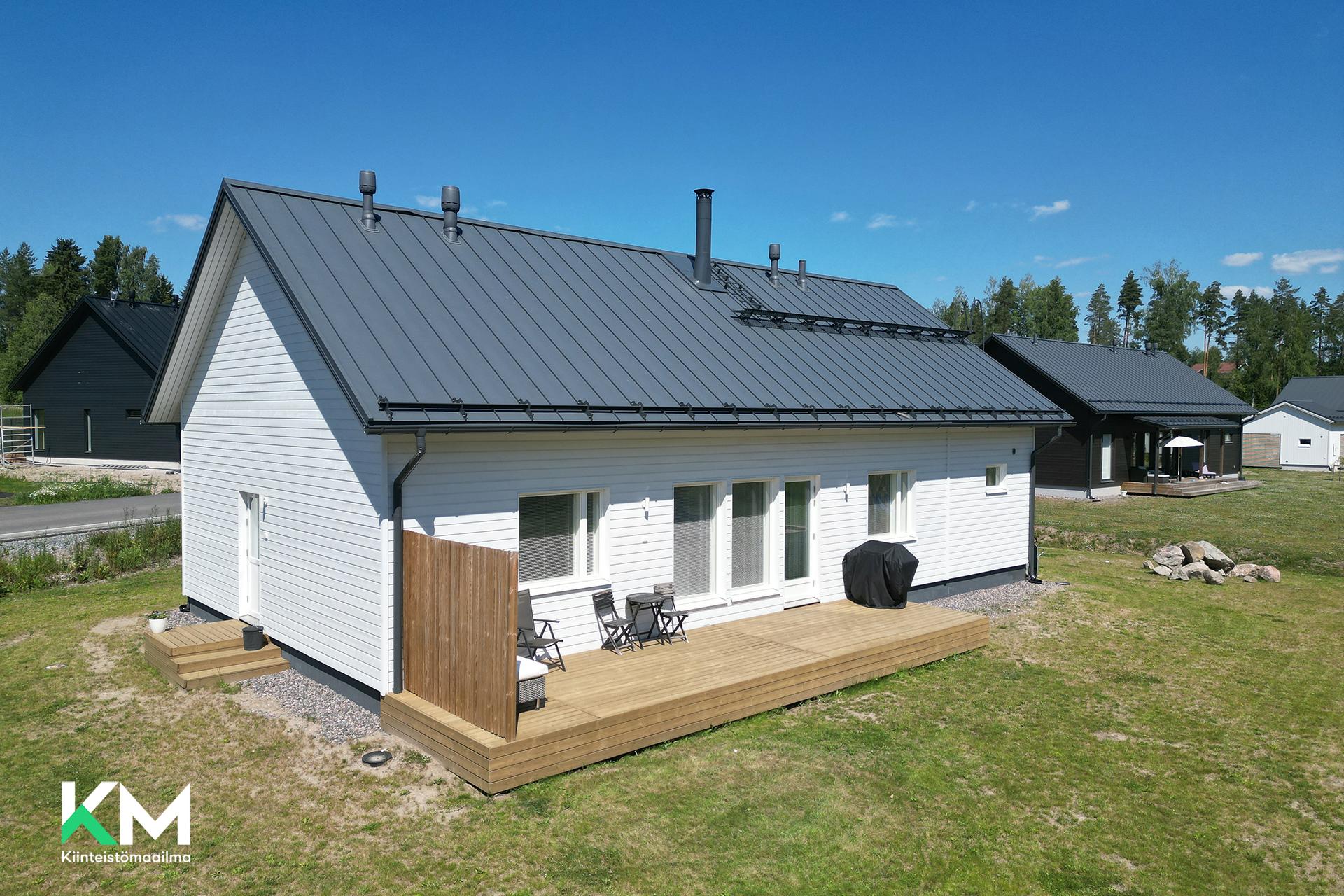 Tasatarhankaari 10, Kukkila, Hollola