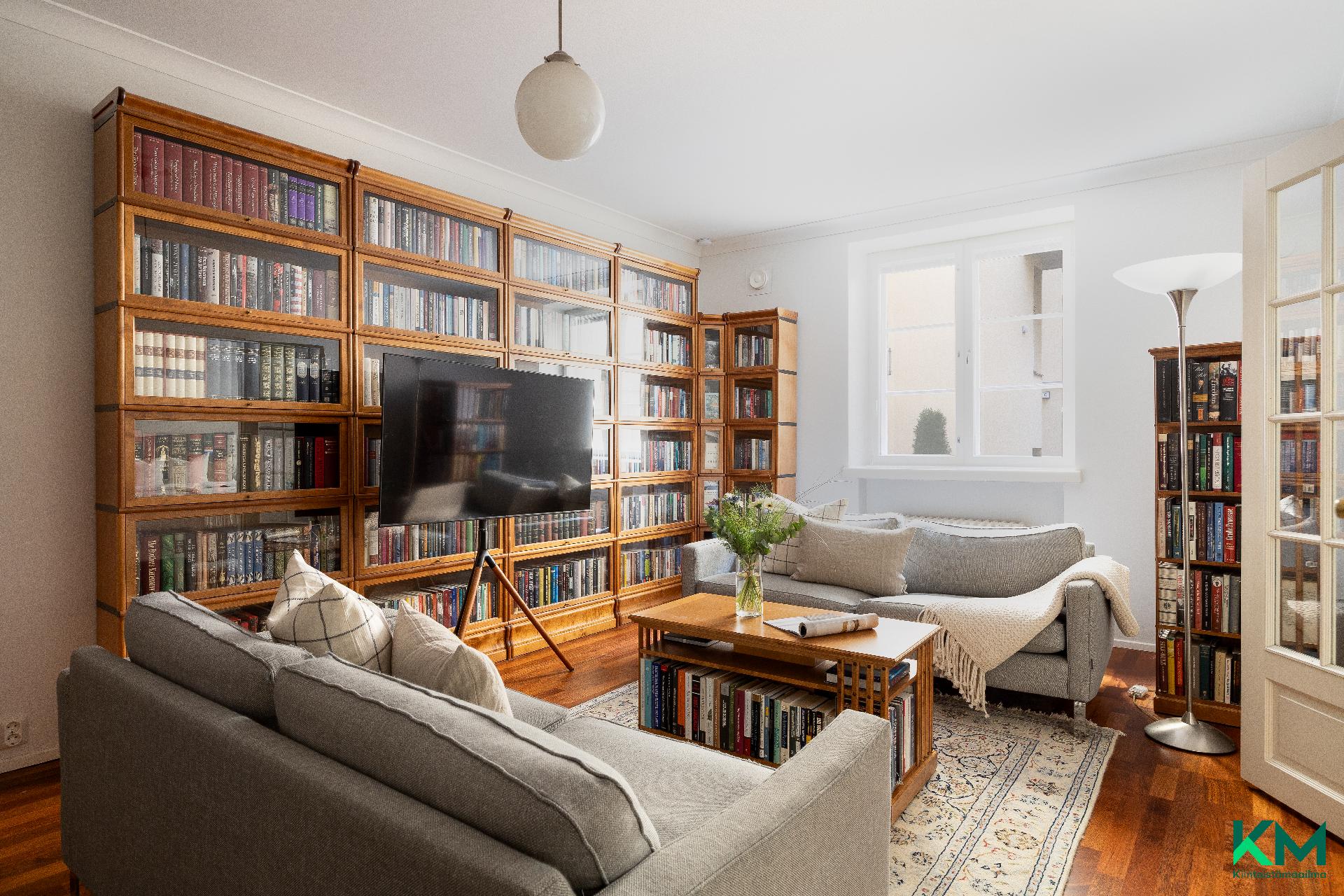 Pietarinkatu 1, Ullanlinna, Helsinki